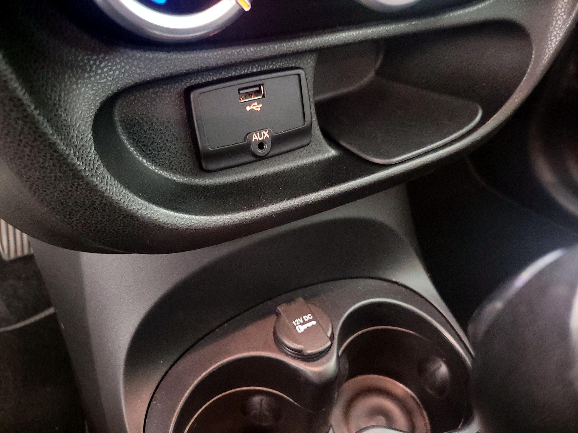 Thumbnail: 2015 Fiat 500L - 16