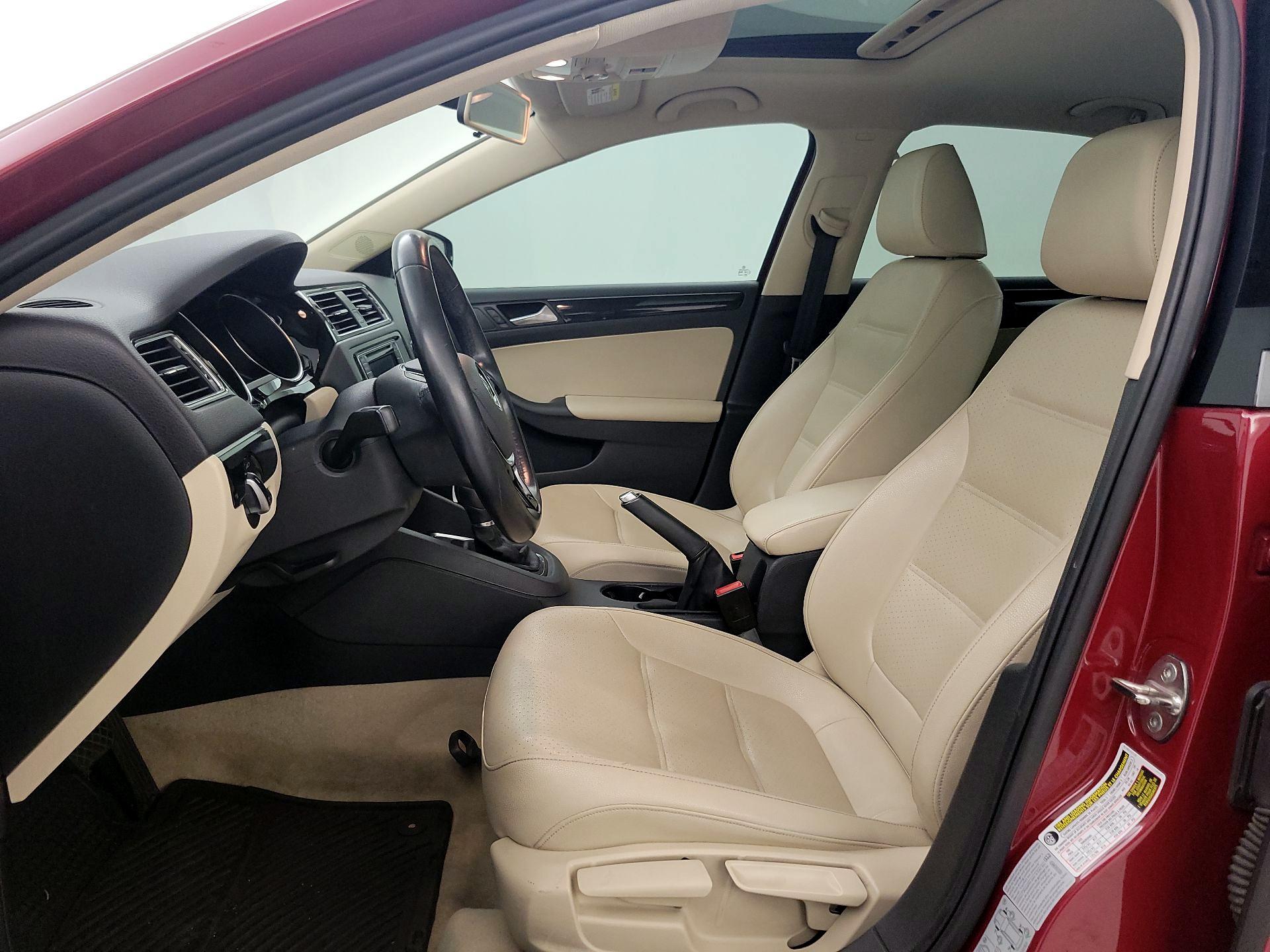 Thumbnail: 2016 Volkswagen Jetta - 11