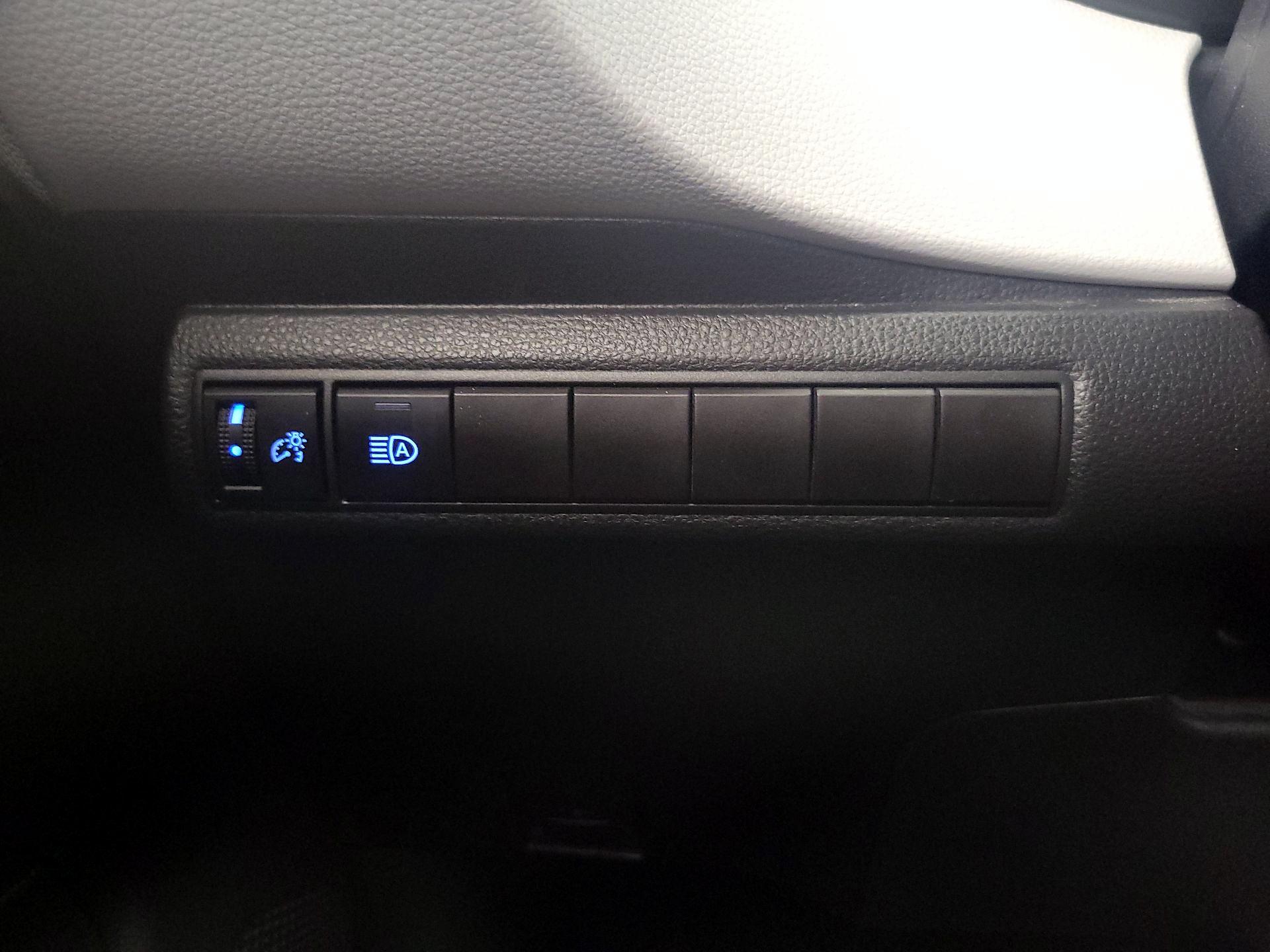 Thumbnail: 2022 Toyota Corolla - 13