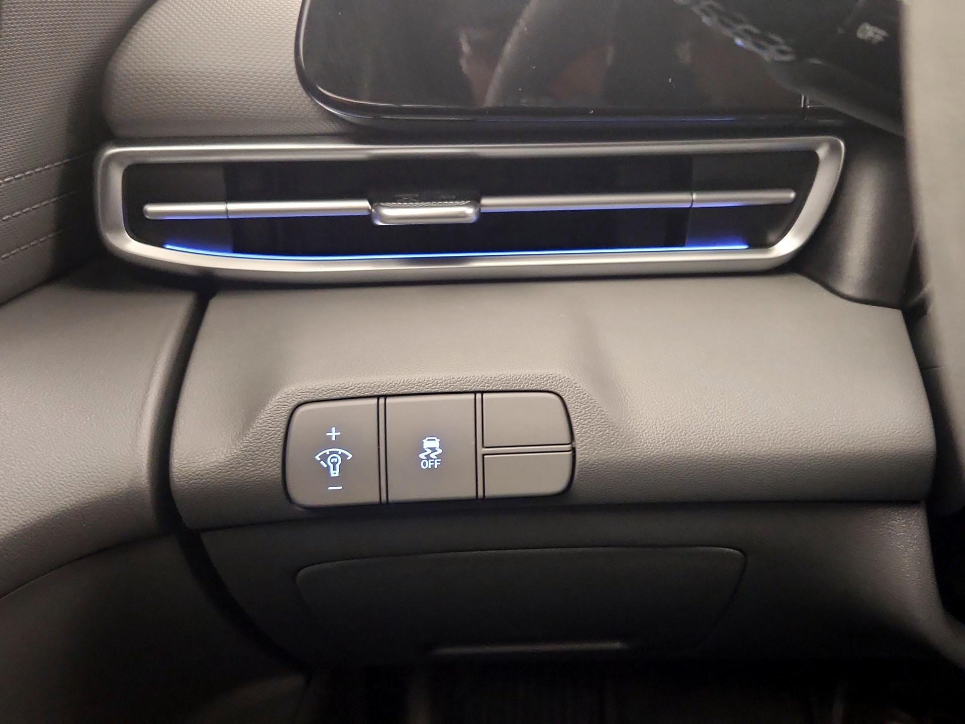 Thumbnail: 2024 Hyundai Elantra - 13