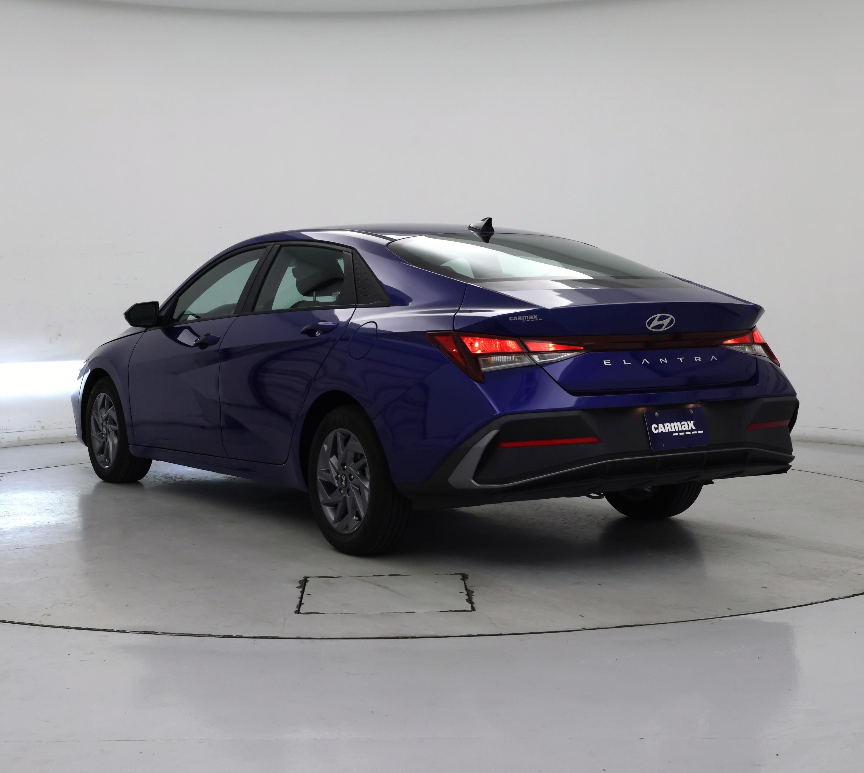 Thumbnail: 2024 Hyundai Elantra - 2