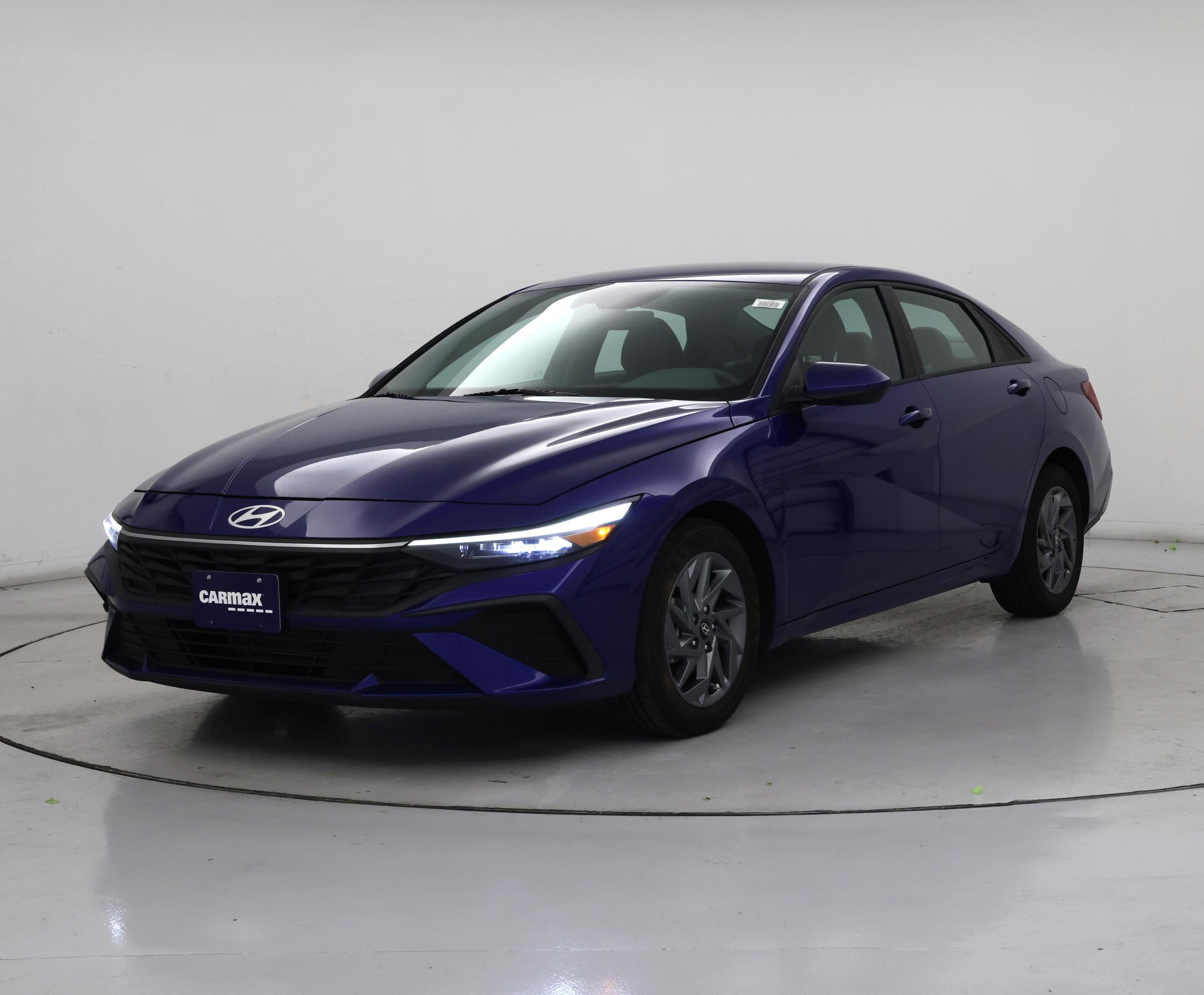 Thumbnail: 2024 Hyundai Elantra - 4