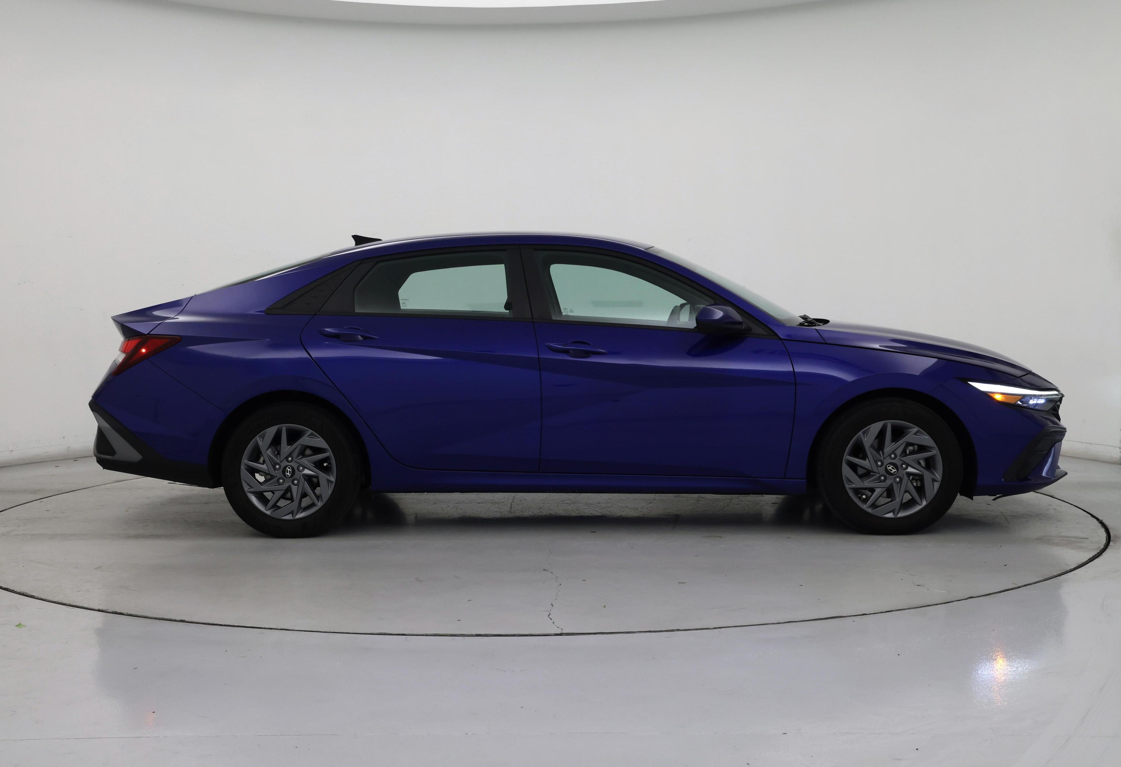 Thumbnail: 2024 Hyundai Elantra - 7