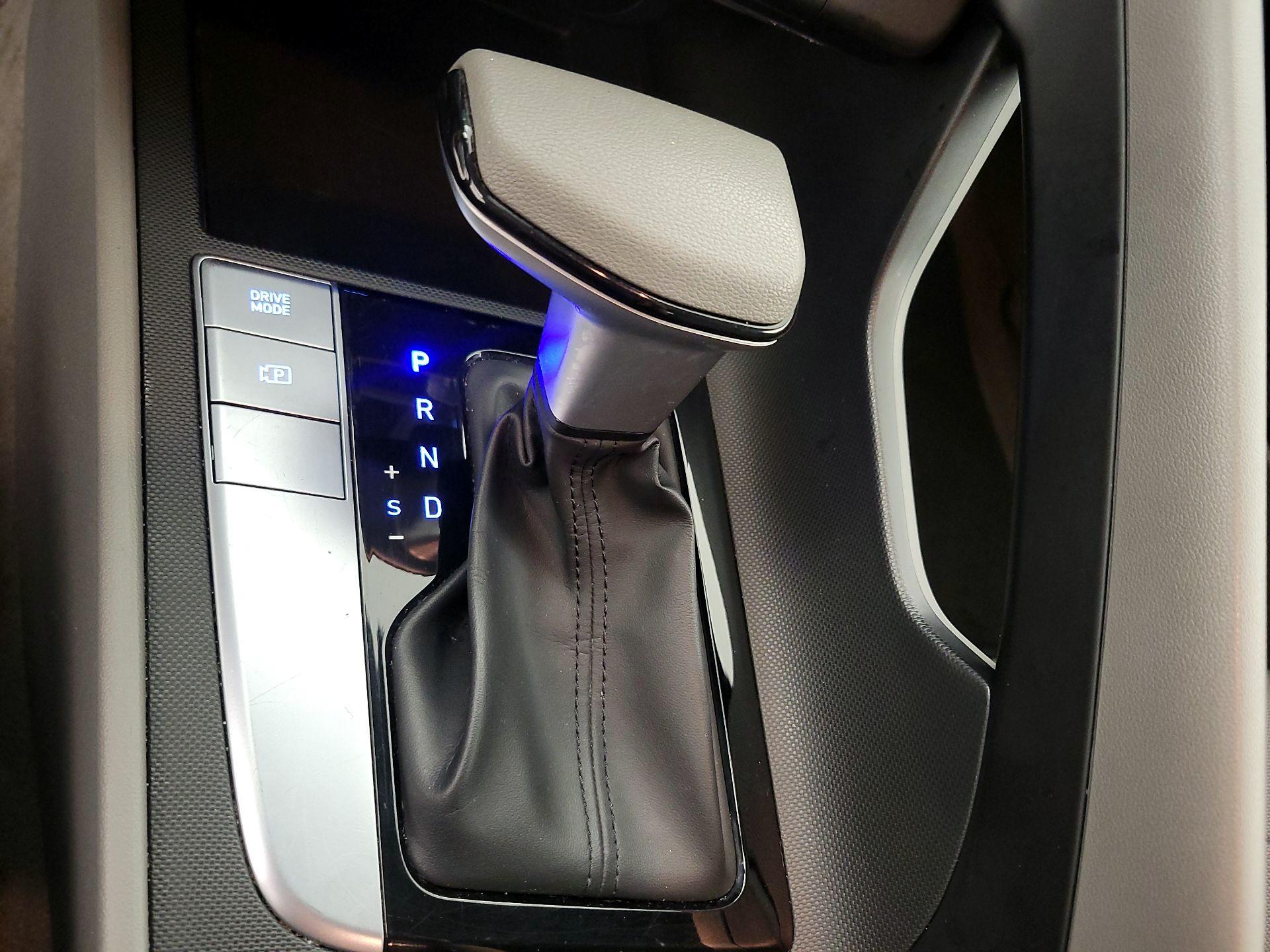 Thumbnail: 2024 Hyundai Elantra - 17