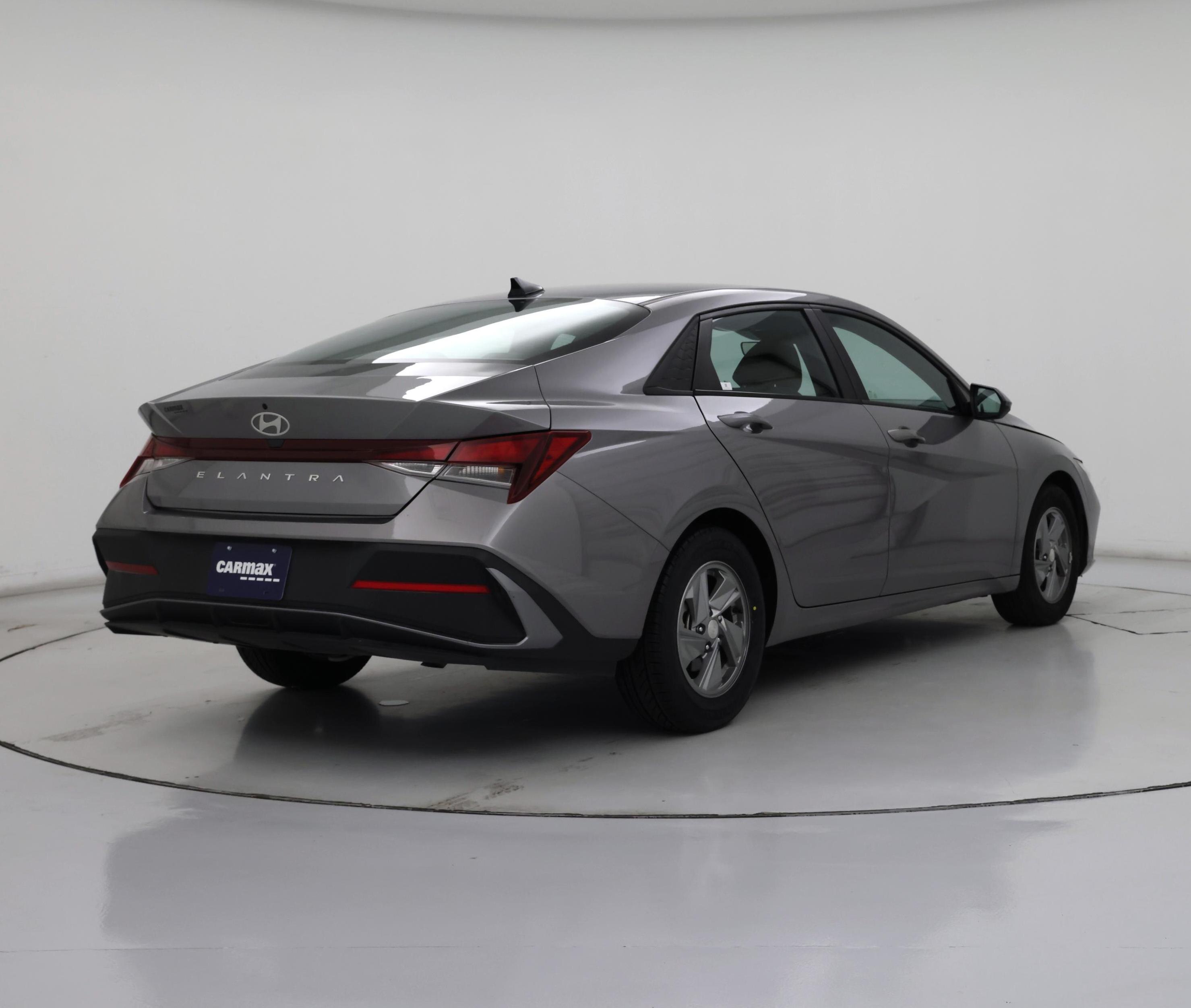 Thumbnail: 2024 Hyundai Elantra - 8