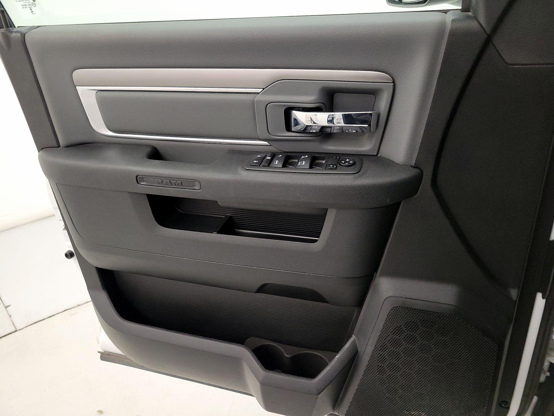 Thumbnail: 2023 RAM 1500 Classic - 12