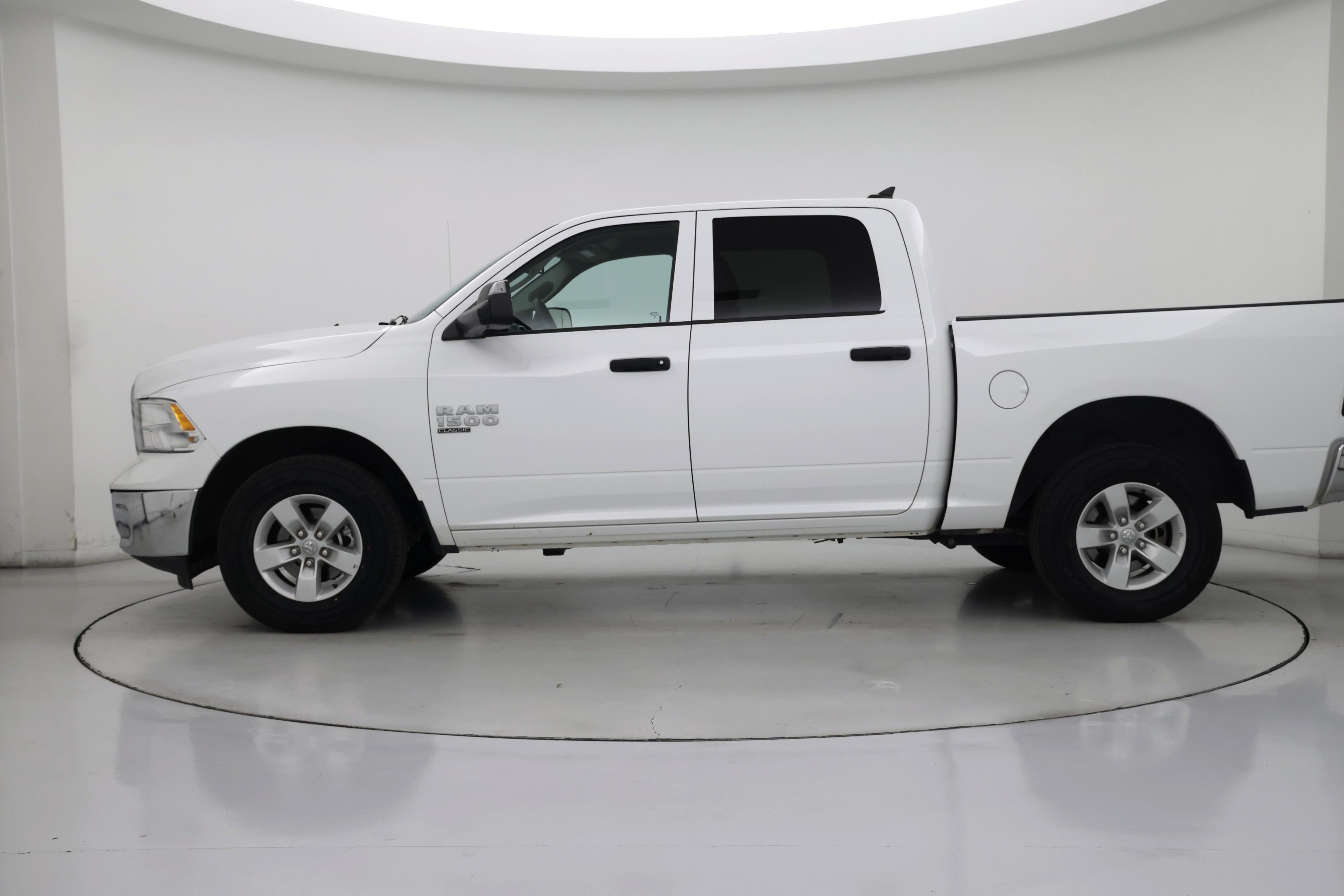 Thumbnail: 2023 RAM 1500 Classic - 3