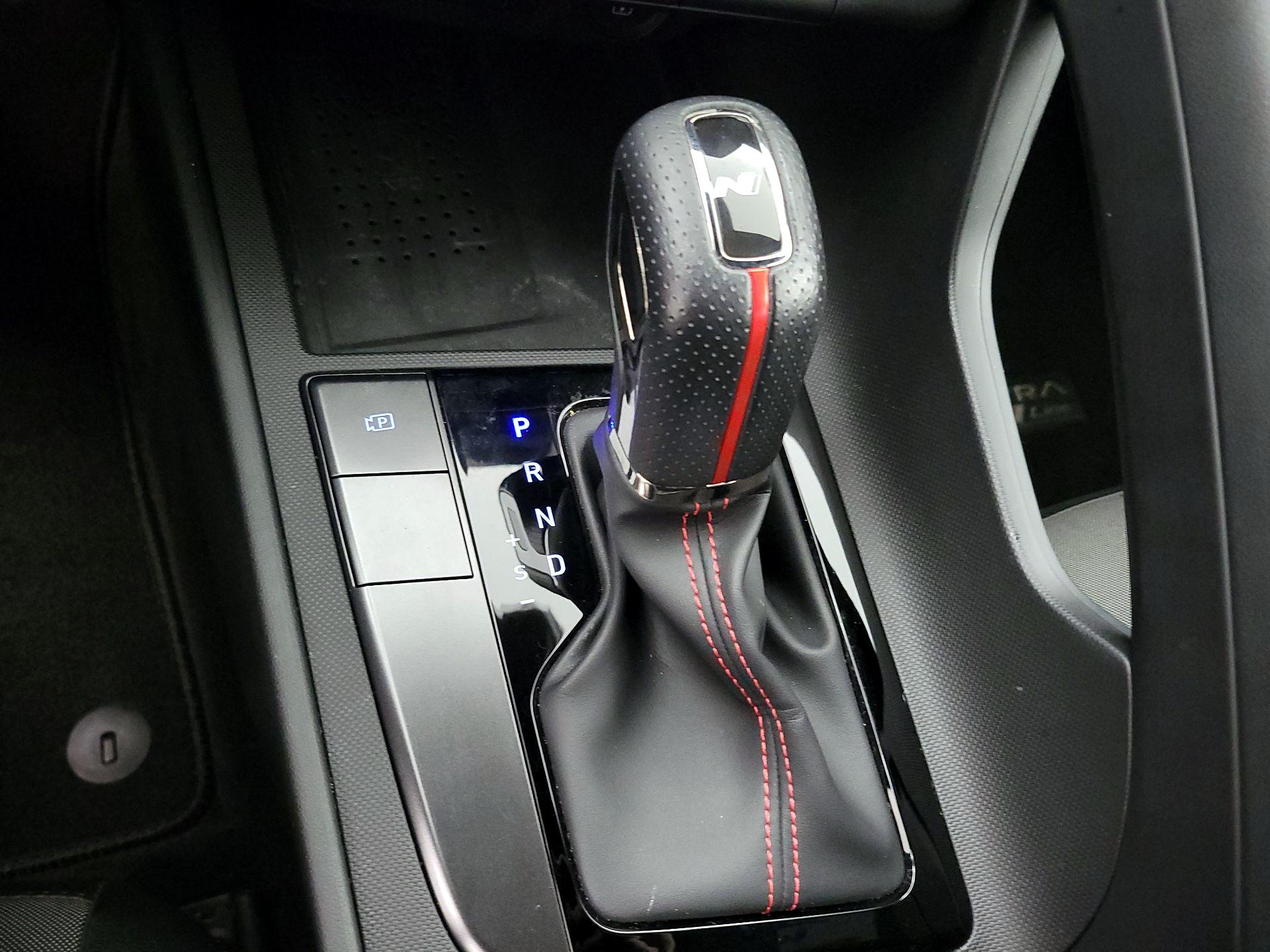 Thumbnail: 2023 Hyundai Elantra - 17