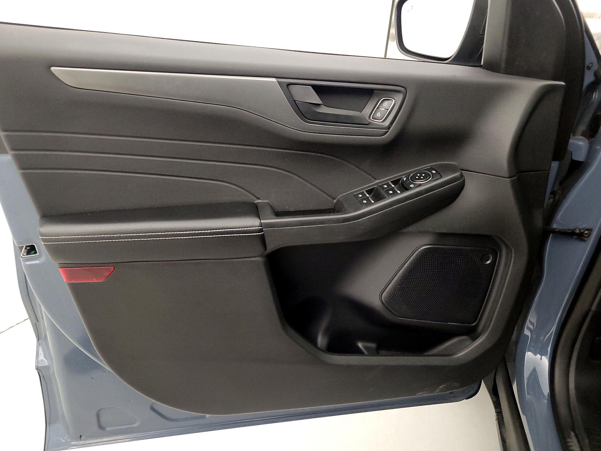 Thumbnail: 2023 Ford Escape - 12