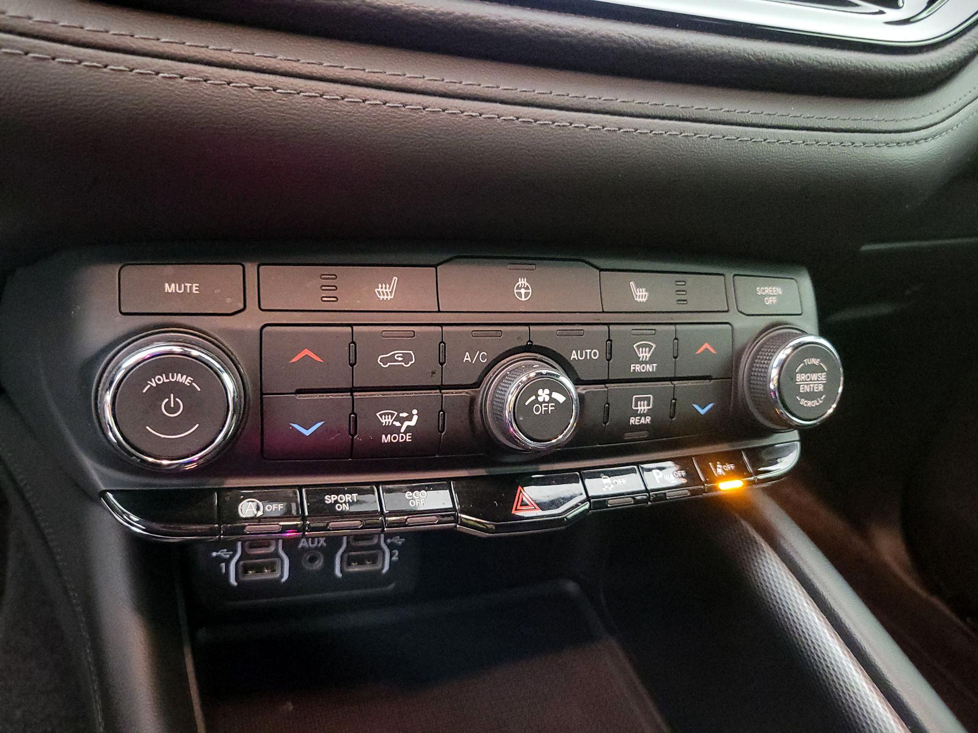 Thumbnail: 2022 Dodge Durango - 16