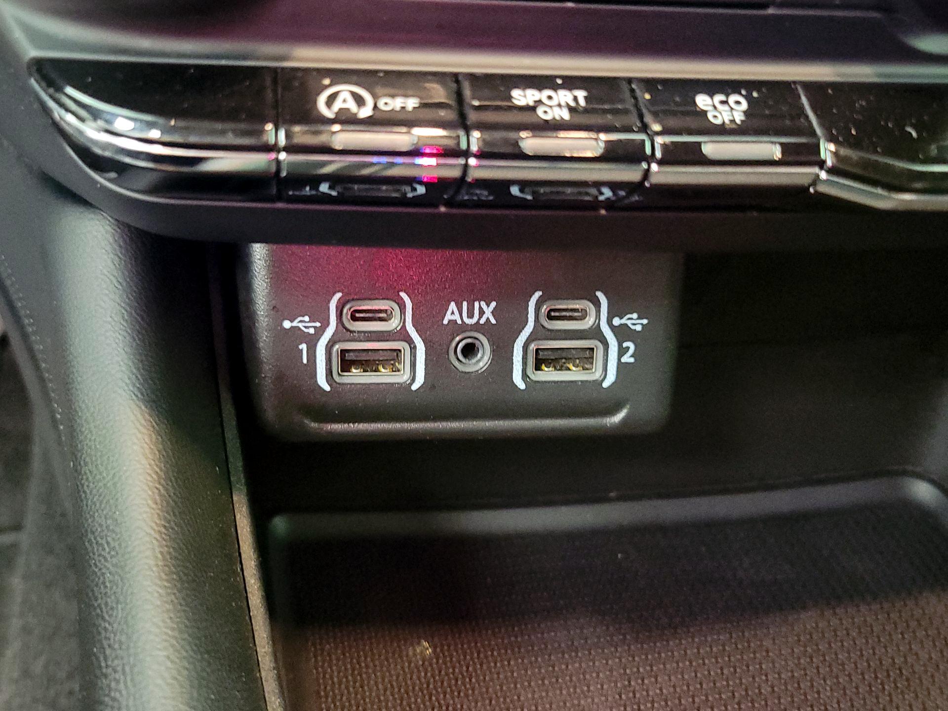 Thumbnail: 2022 Dodge Durango - 18