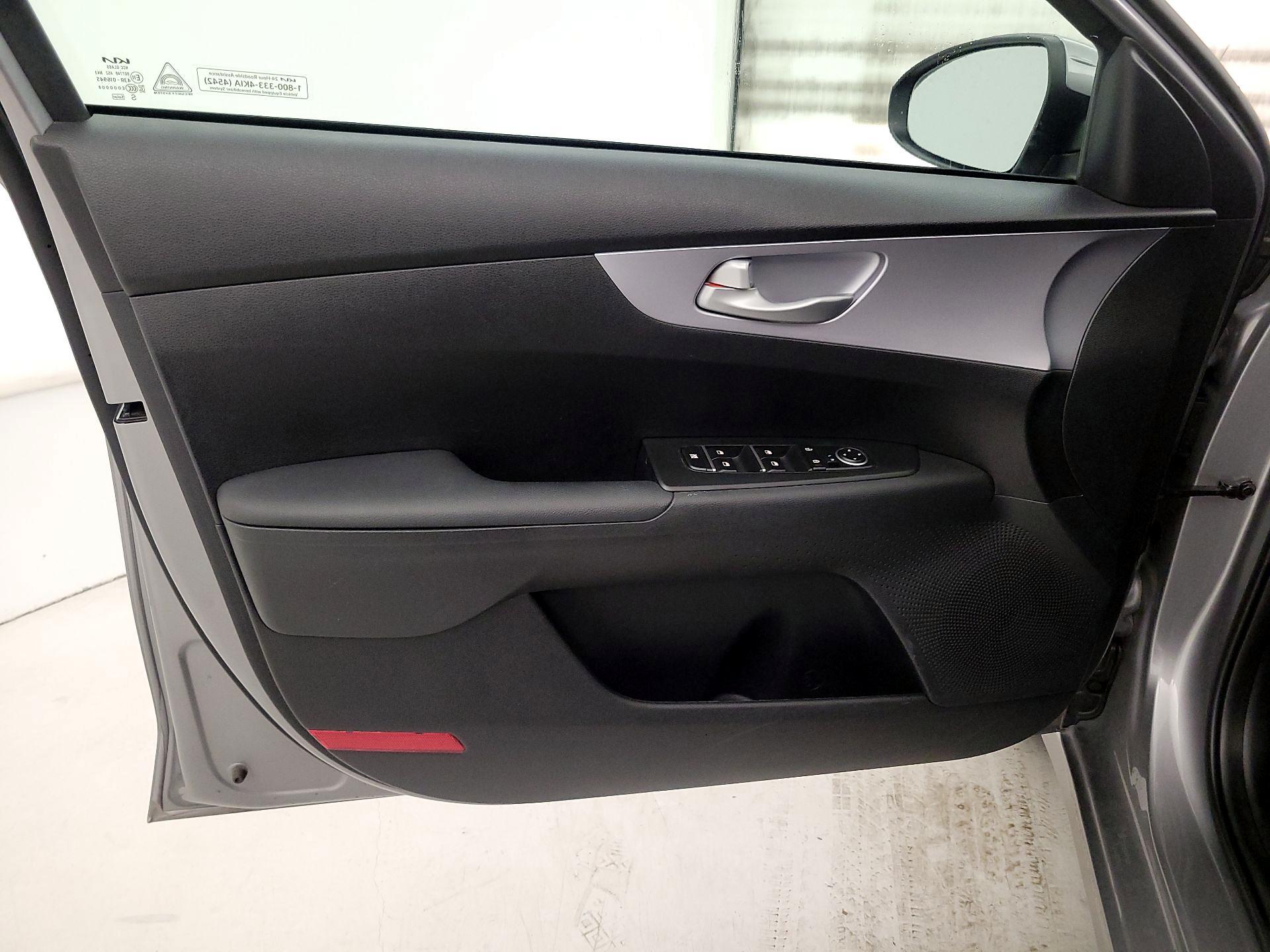 Thumbnail: 2024 Kia Forte - 12