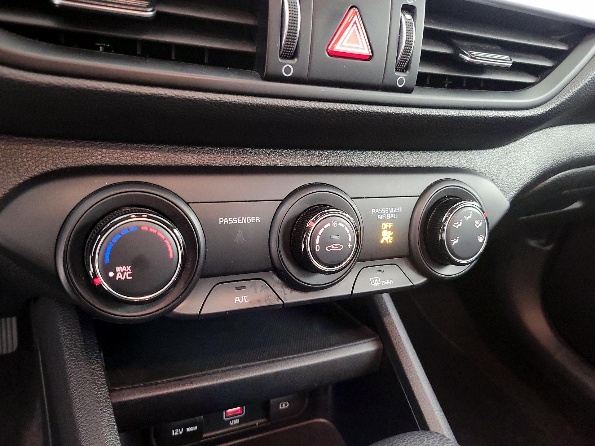 Thumbnail: 2024 Kia Forte - 16