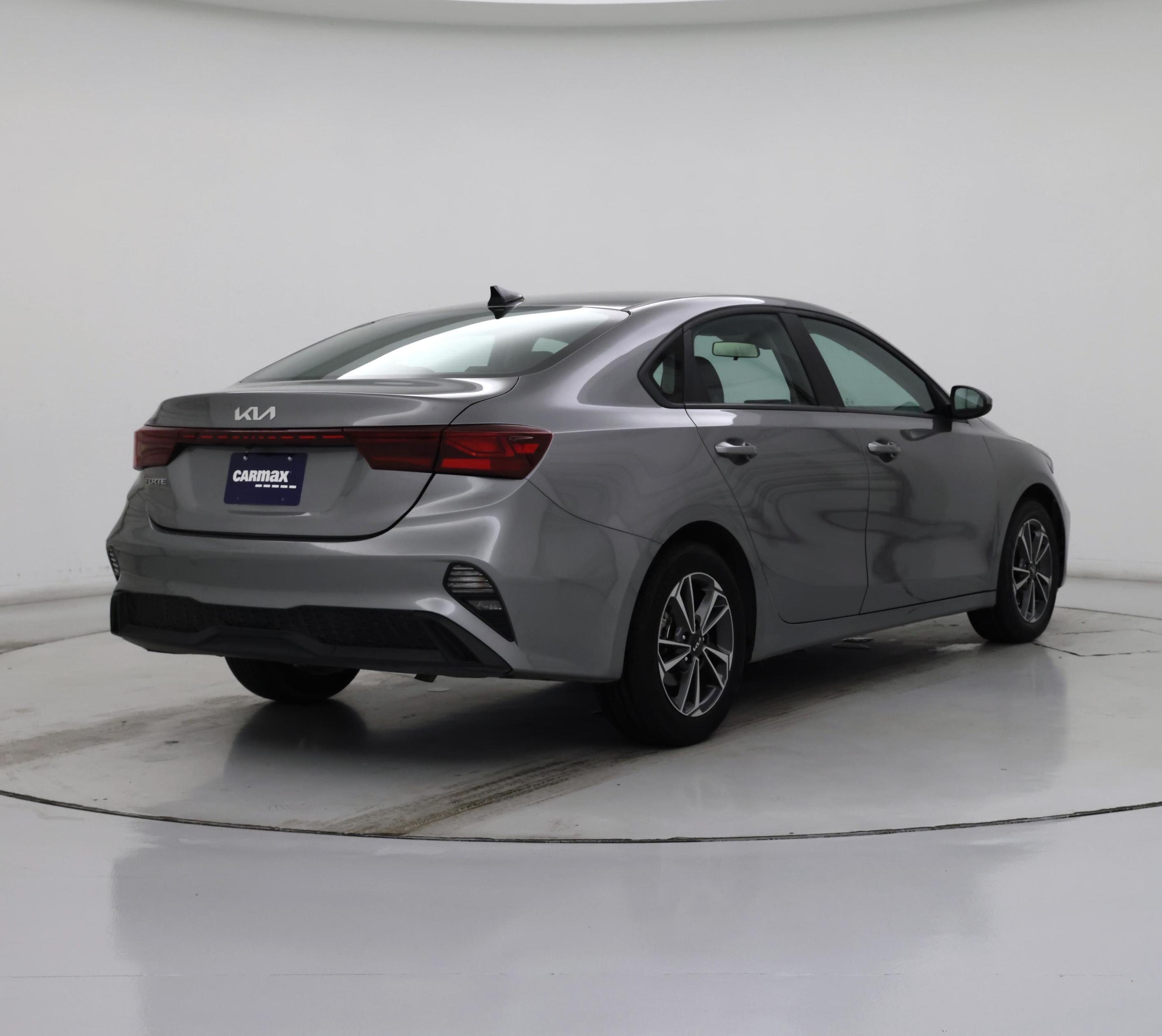 Thumbnail: 2024 Kia Forte - 8