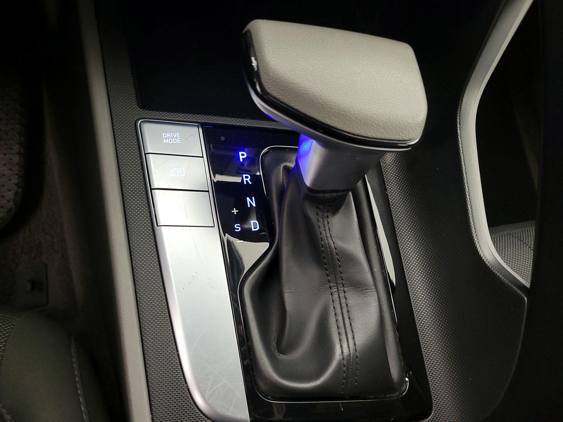 Thumbnail: 2024 Hyundai Elantra - 17