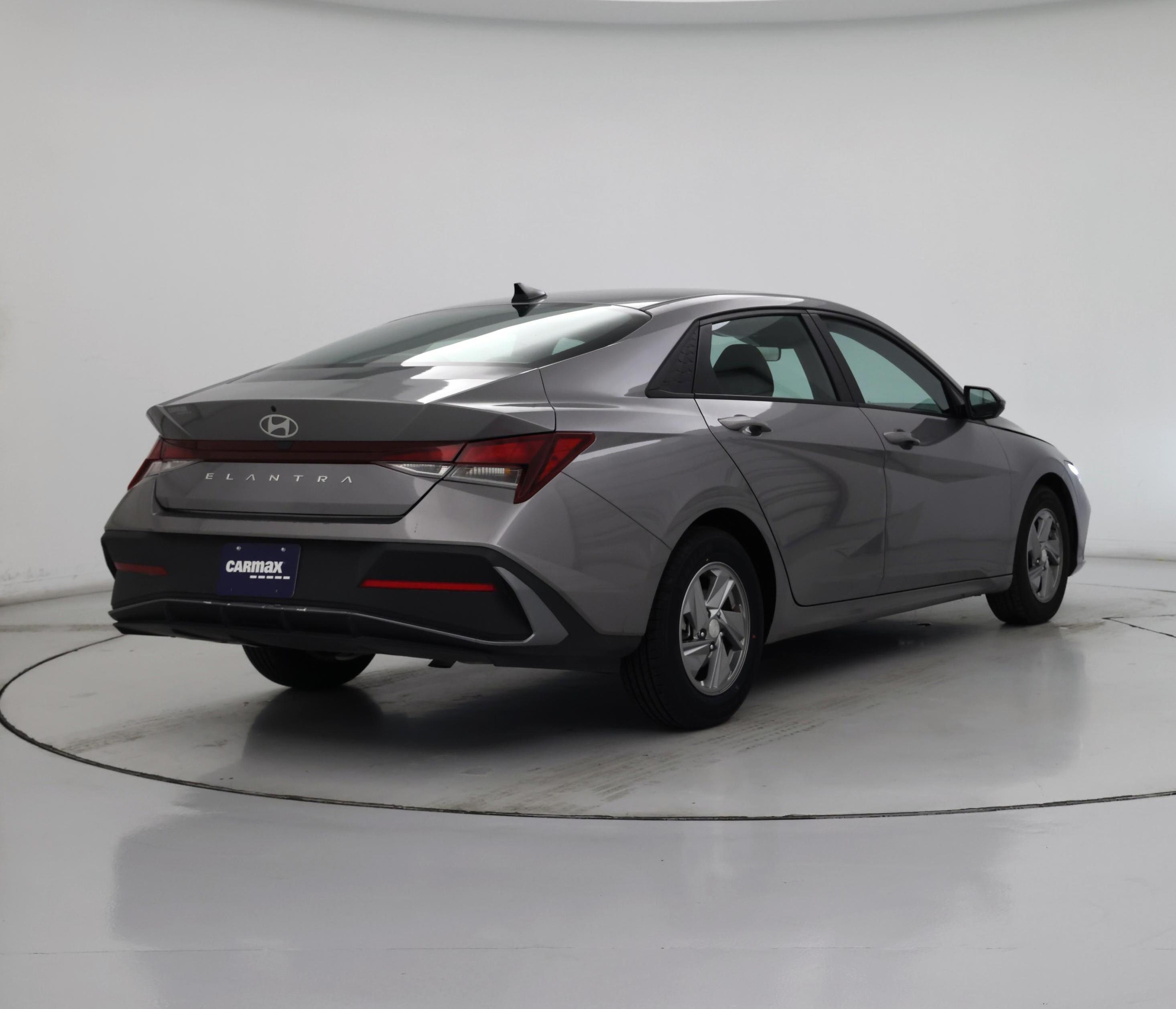 Thumbnail: 2024 Hyundai Elantra - 8