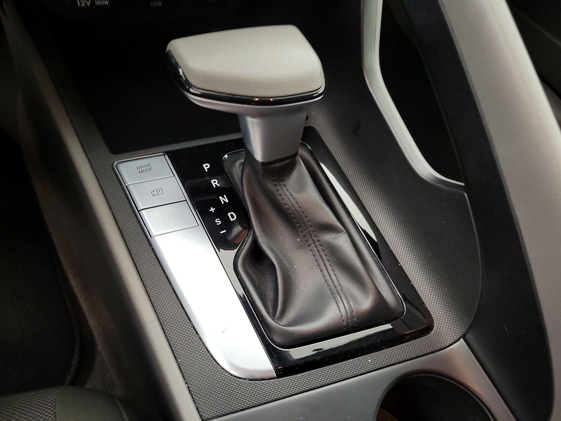 Thumbnail: 2024 Hyundai Elantra - 17