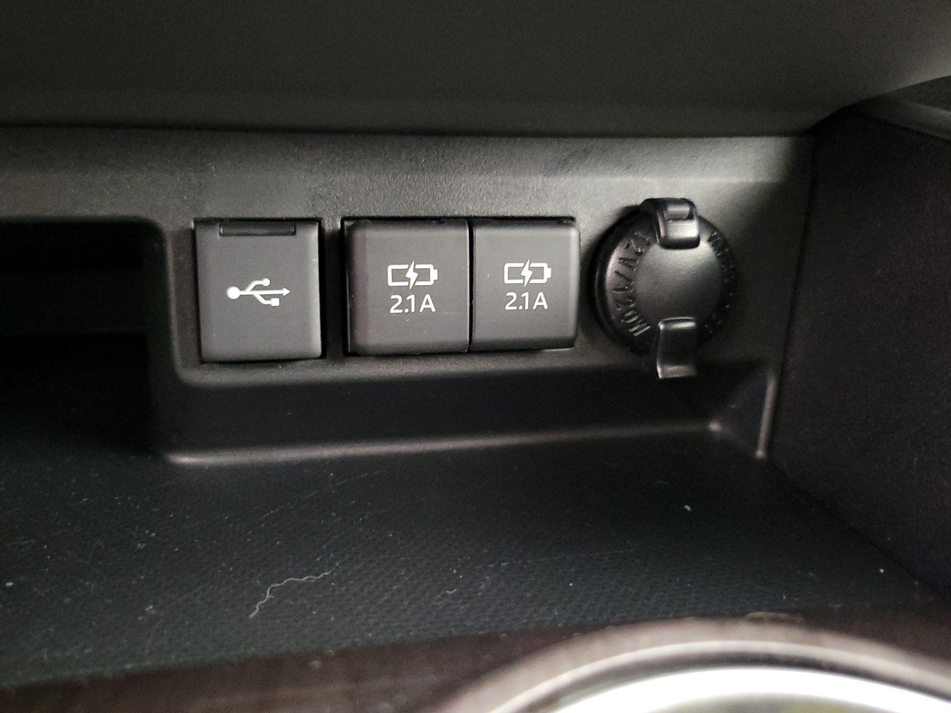 Thumbnail: 2020 Toyota Highlander - 18