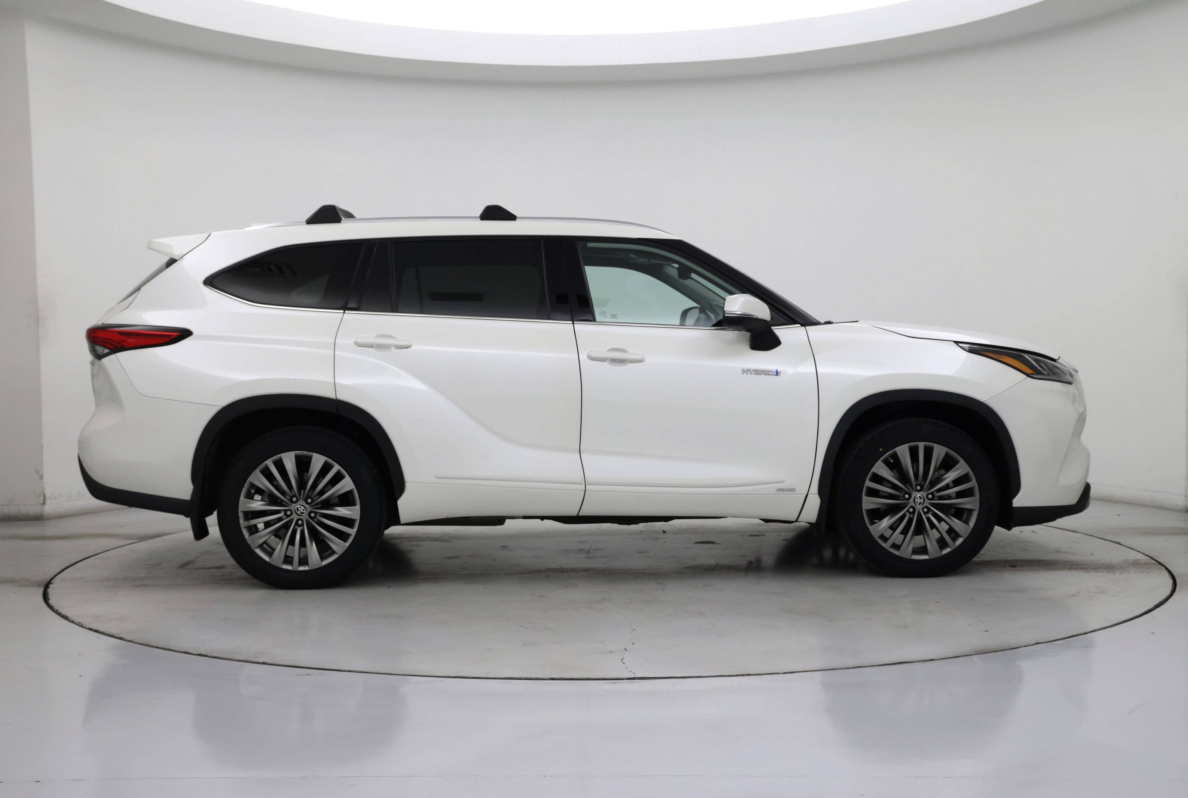 Thumbnail: 2020 Toyota Highlander - 7