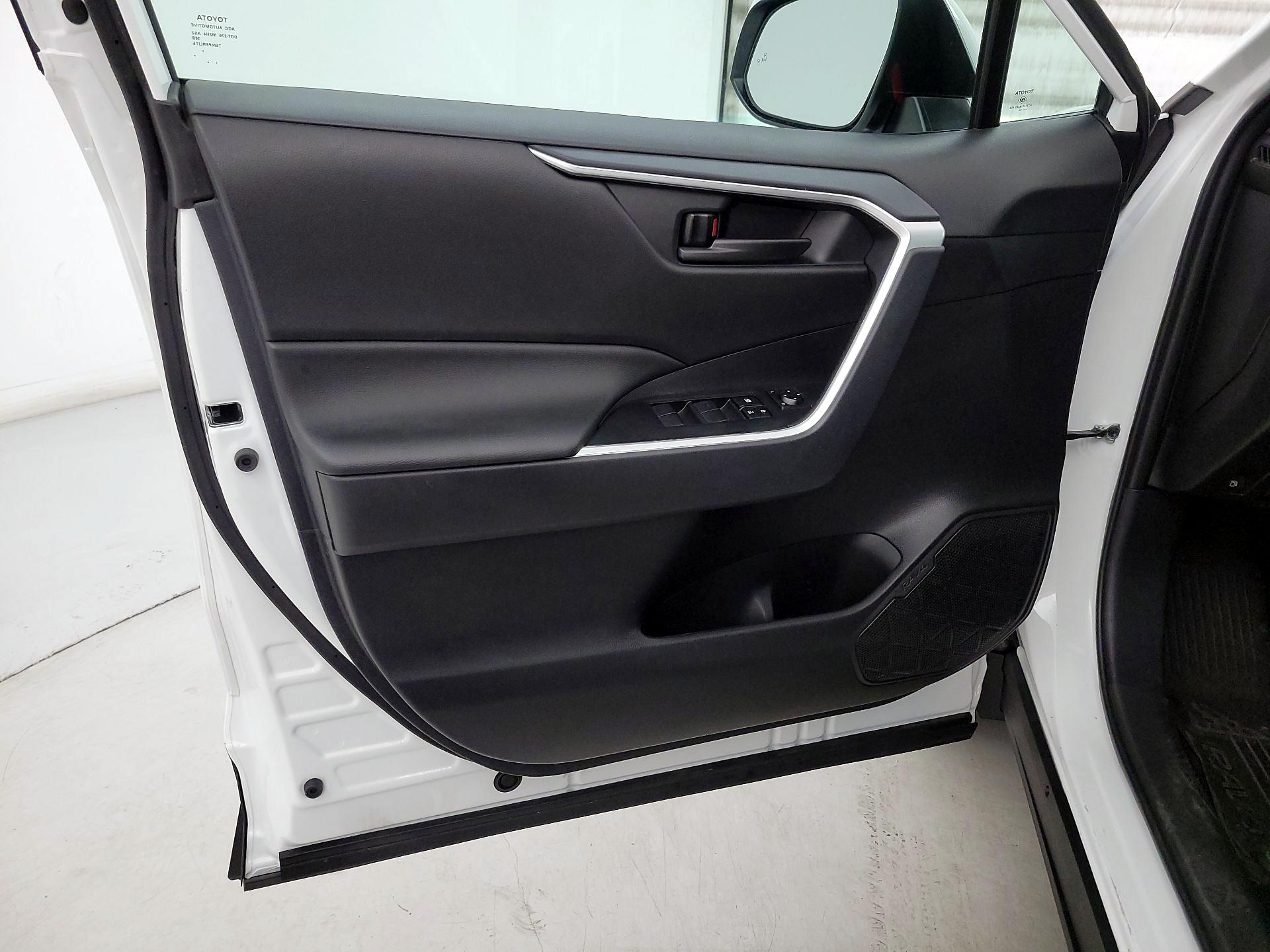 Thumbnail: 2024 Toyota RAV4 - 12