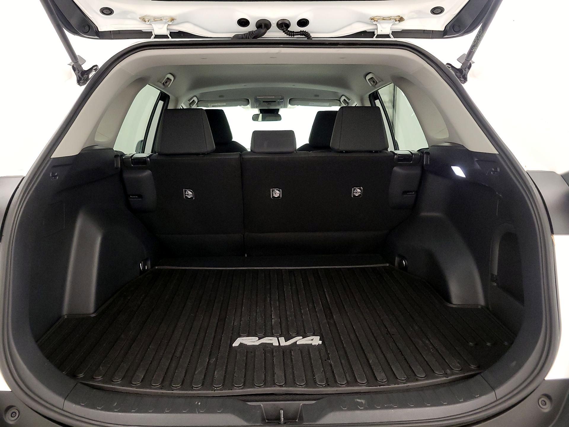 Thumbnail: 2024 Toyota RAV4 - 20