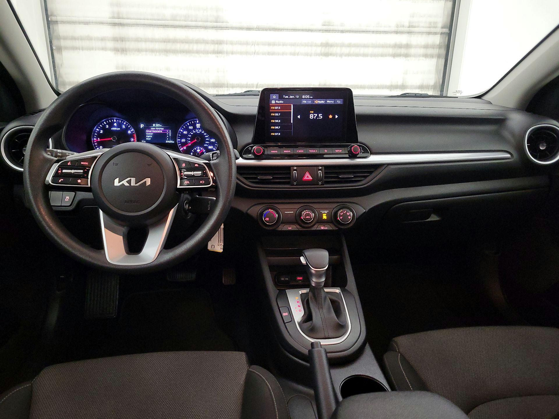 Thumbnail: 2024 Kia Forte - 9