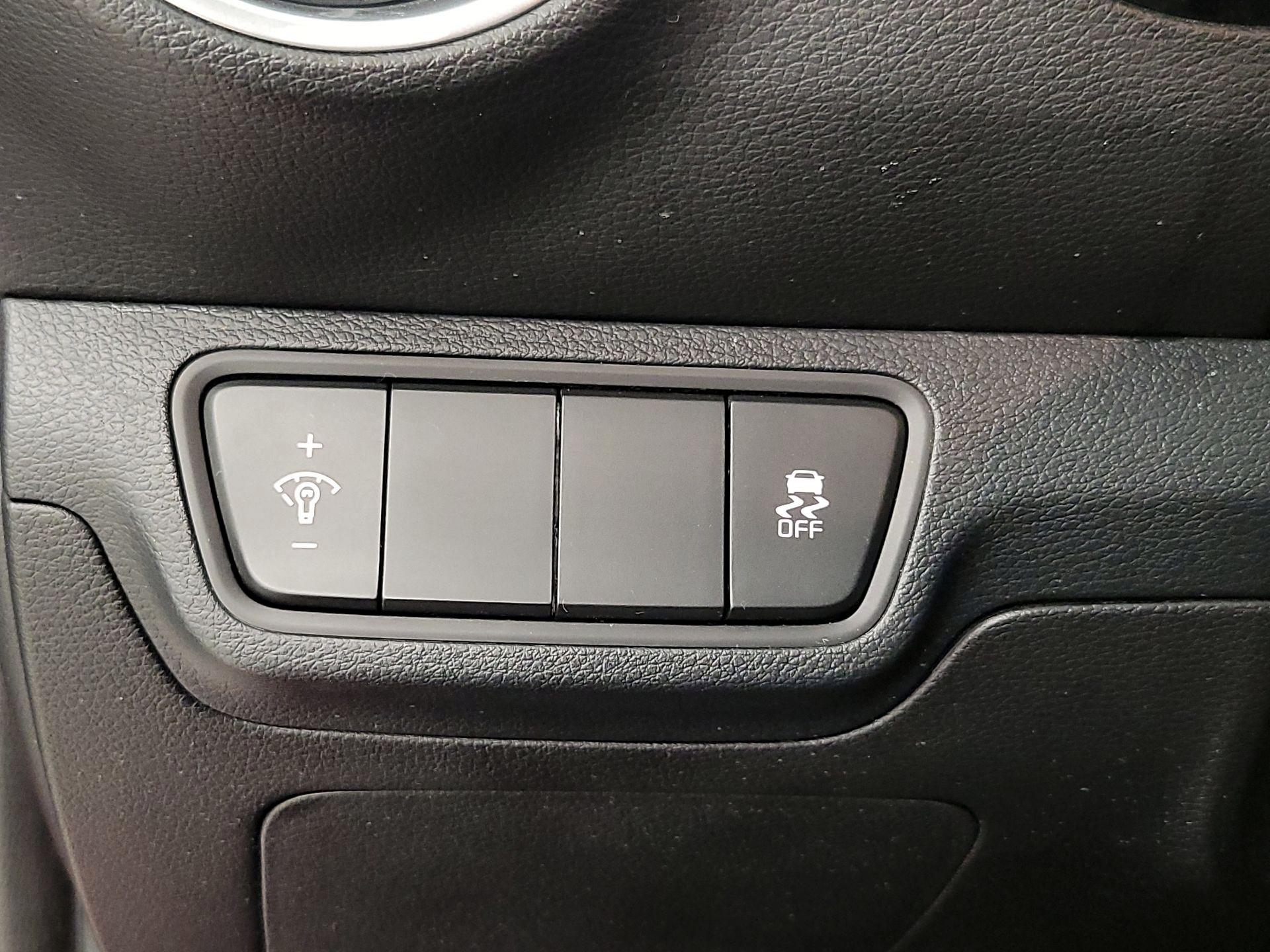 Thumbnail: 2024 Kia Forte - 13