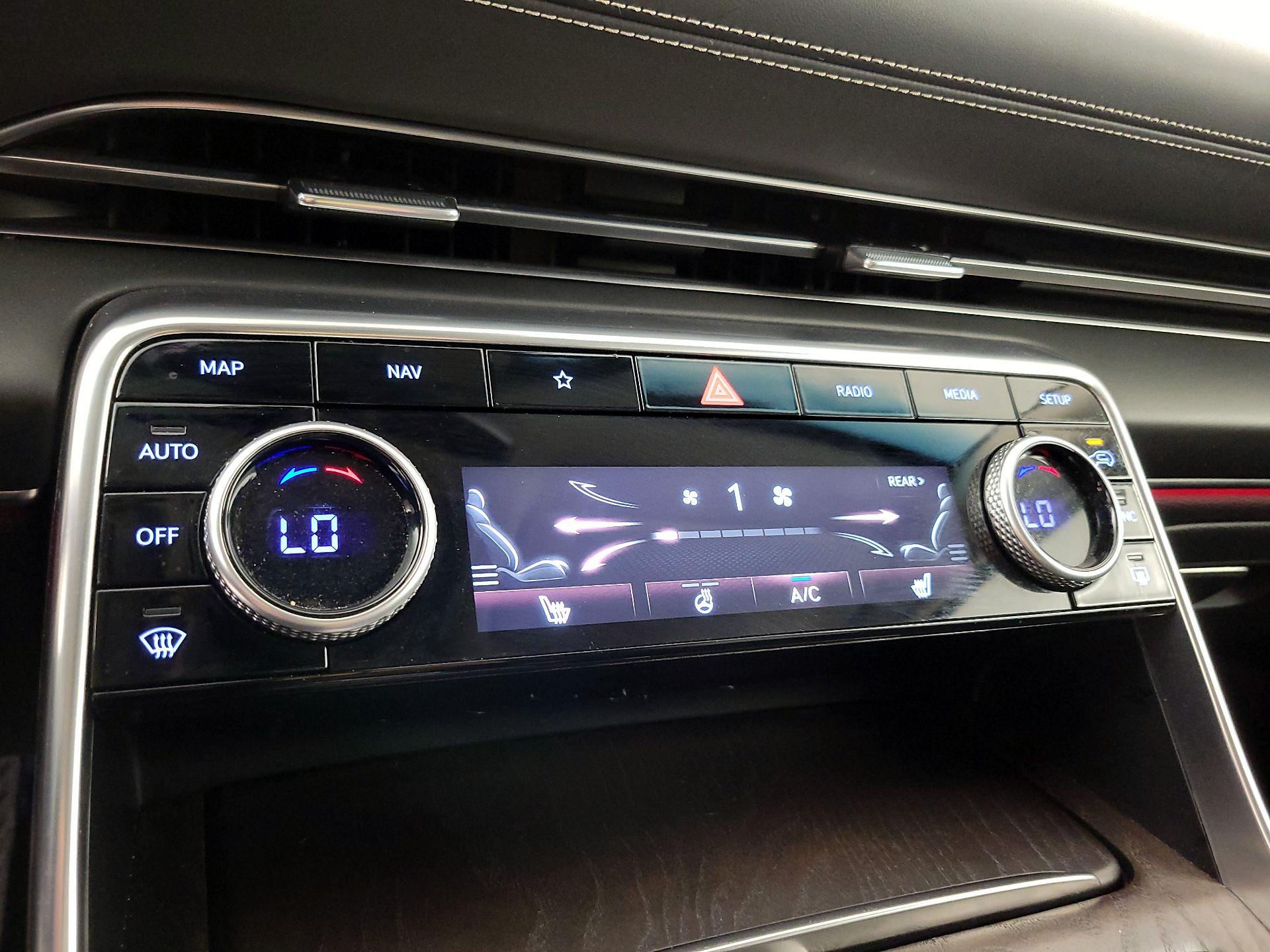 Thumbnail: 2024 Genesis GV80 - 17