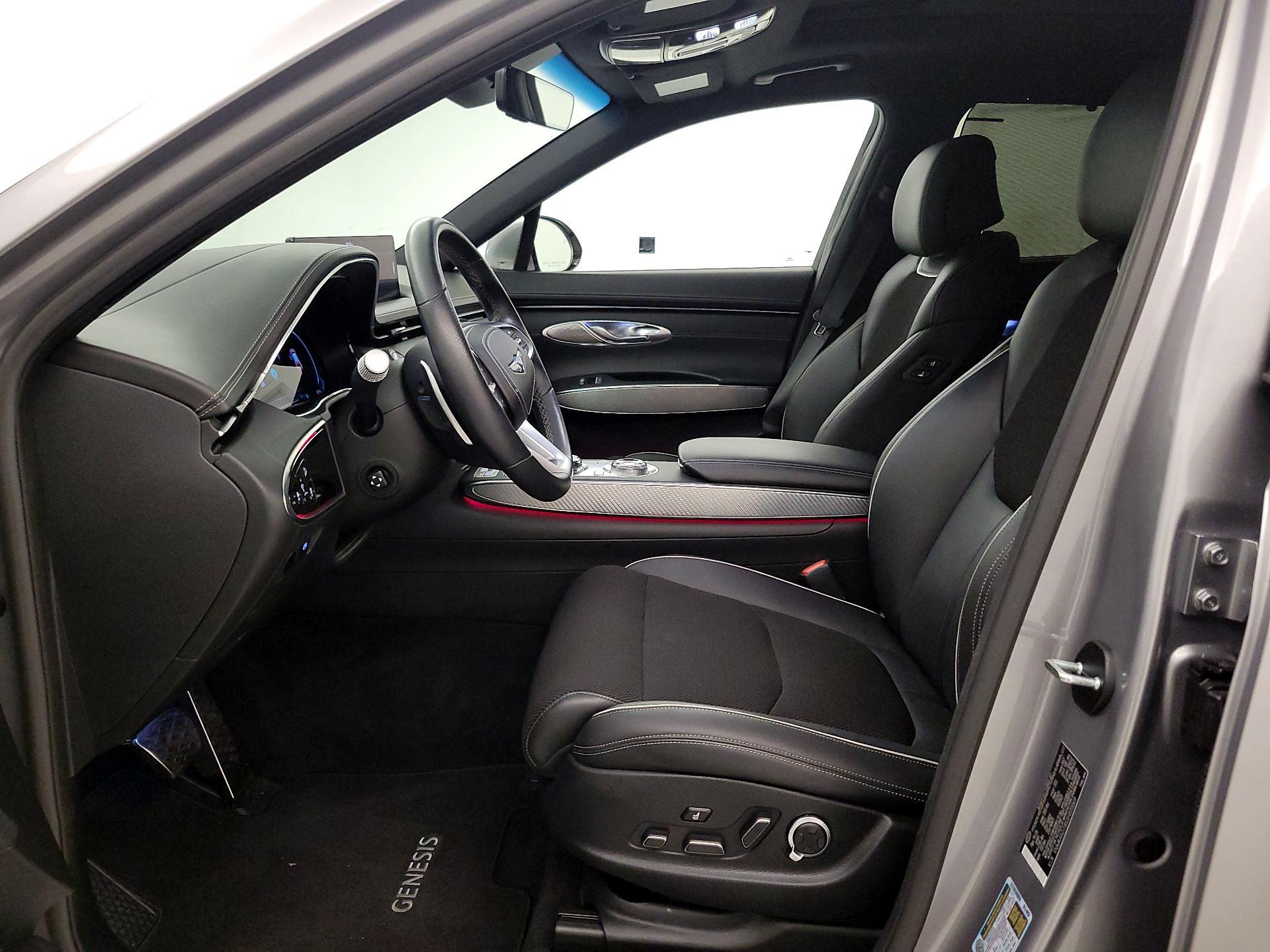 Thumbnail: 2025 Genesis GV70 - 11