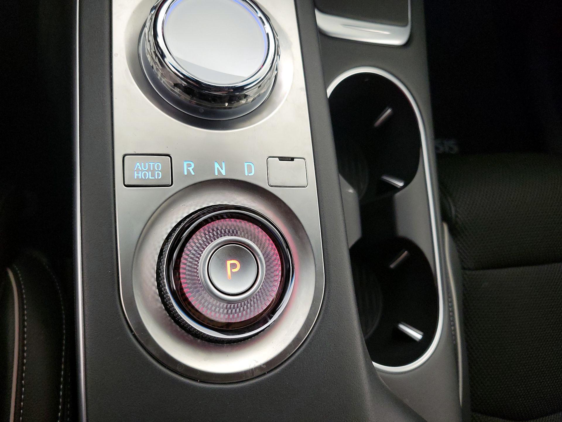 Thumbnail: 2025 Genesis GV70 - 18