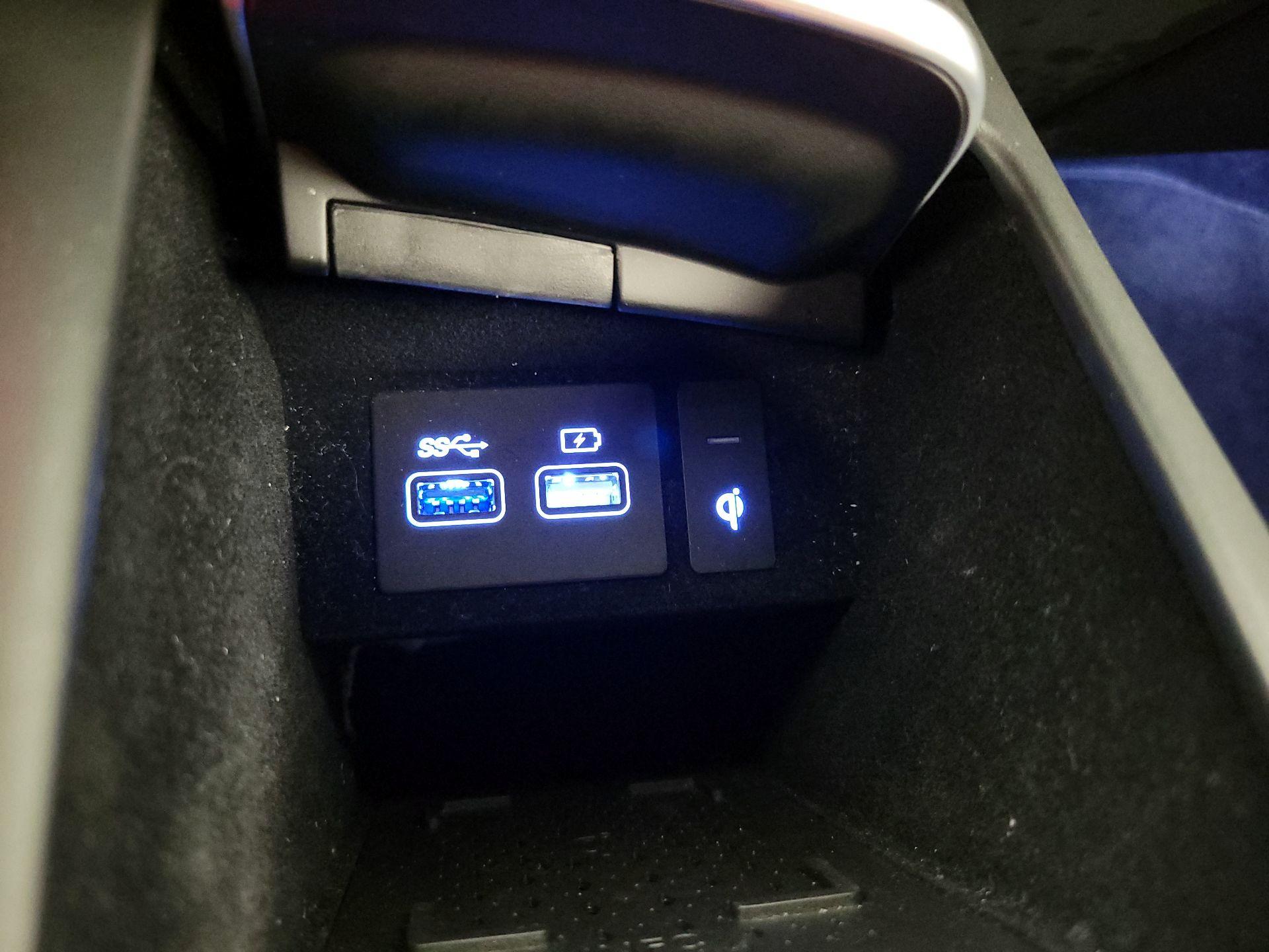 Thumbnail: 2025 Genesis GV70 - 19