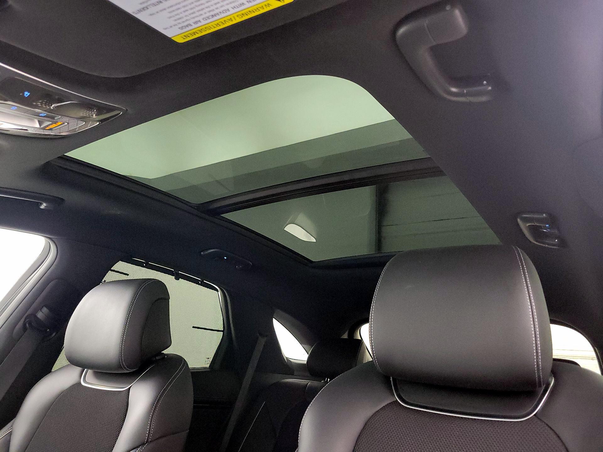 Thumbnail: 2025 Genesis GV70 - 20