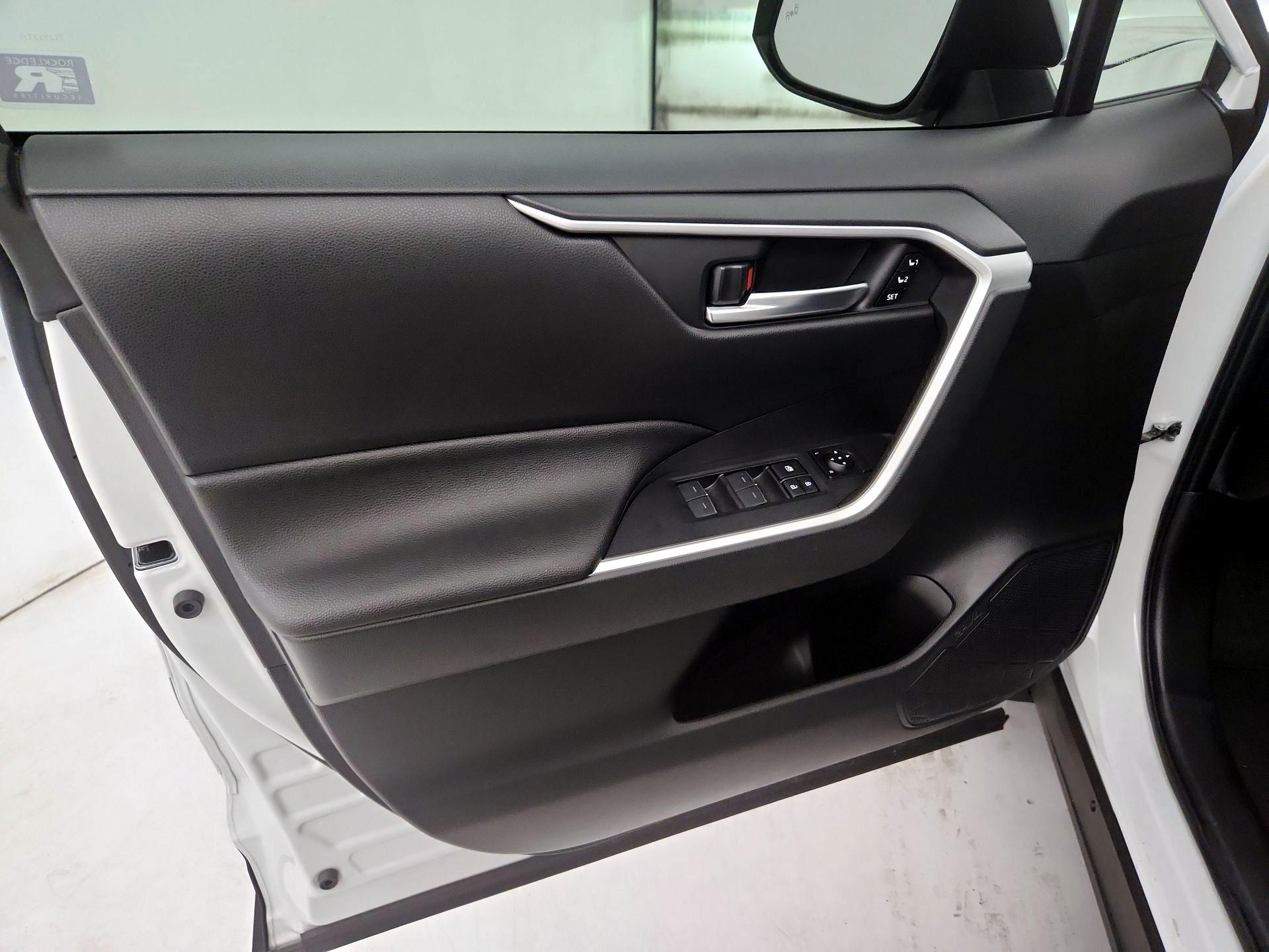 Thumbnail: 2024 Toyota RAV4 - 12