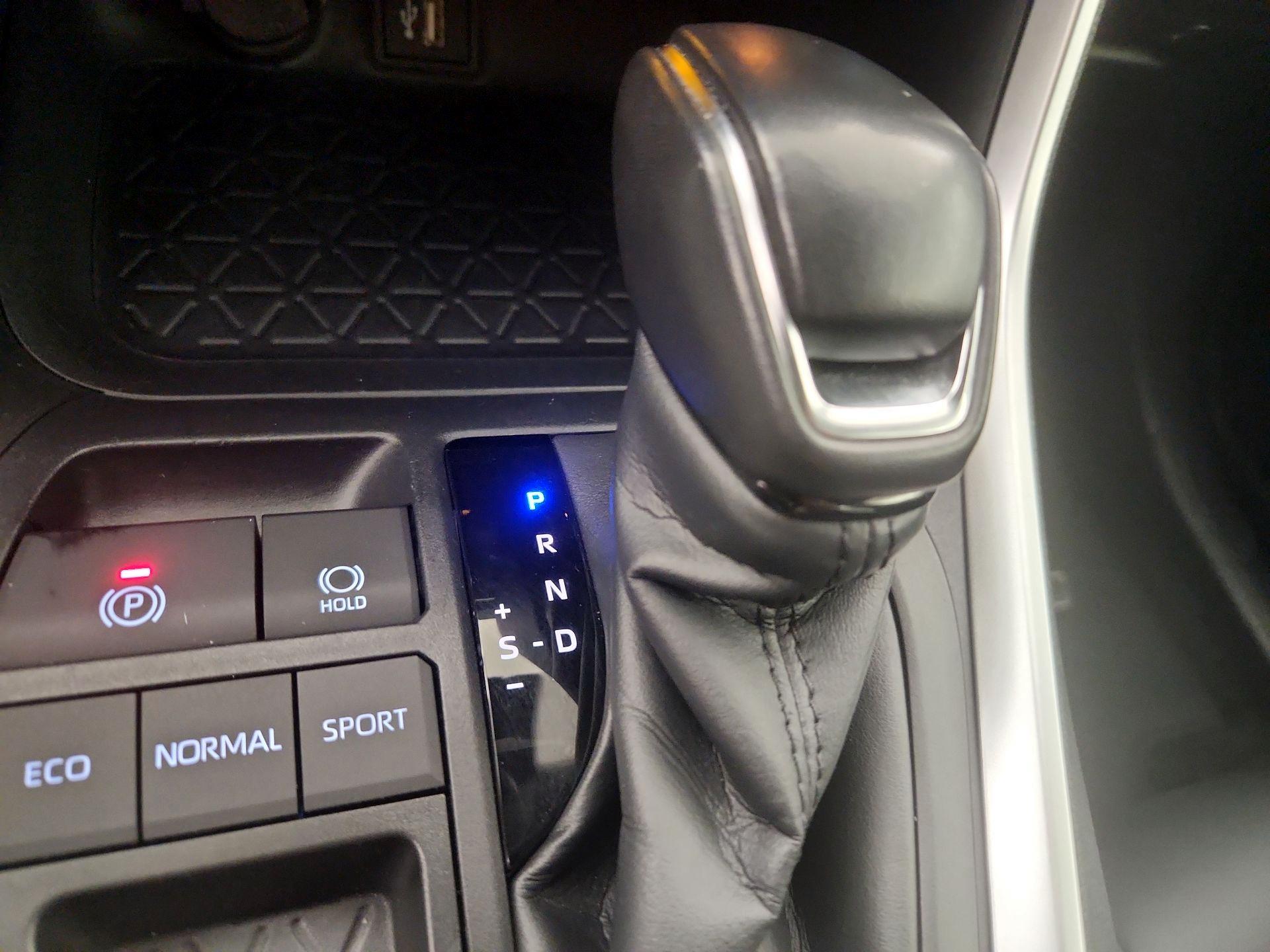 Thumbnail: 2024 Toyota RAV4 - 17