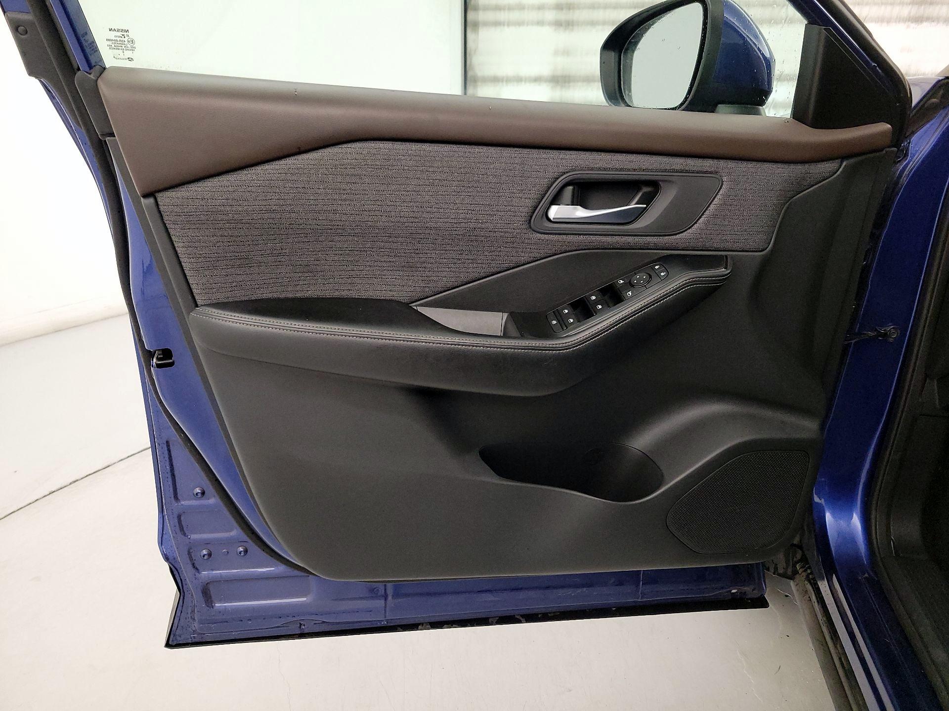 Thumbnail: 2022 Nissan Rogue - 12