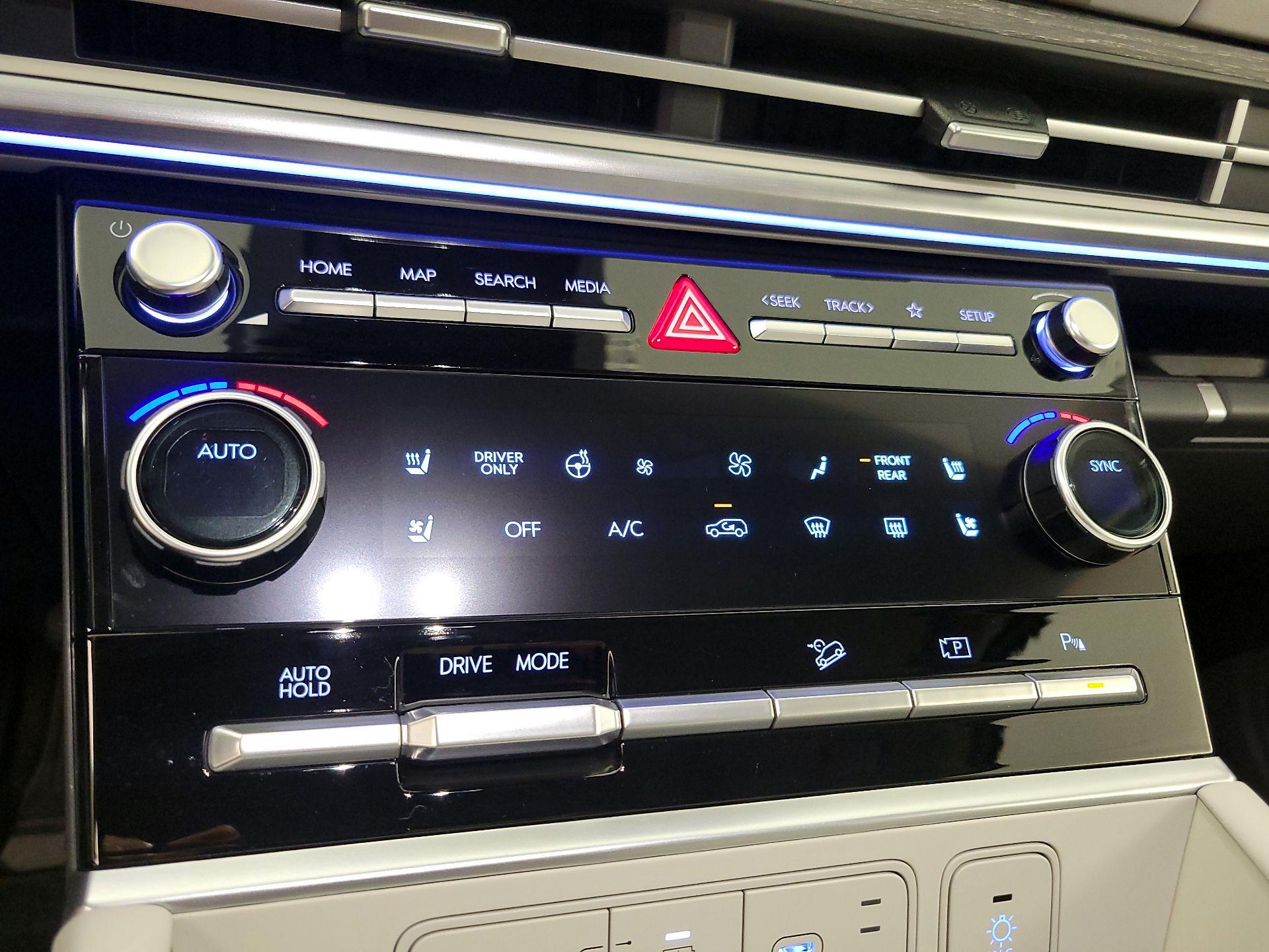 Thumbnail: 2025 Hyundai Santa Fe - 17