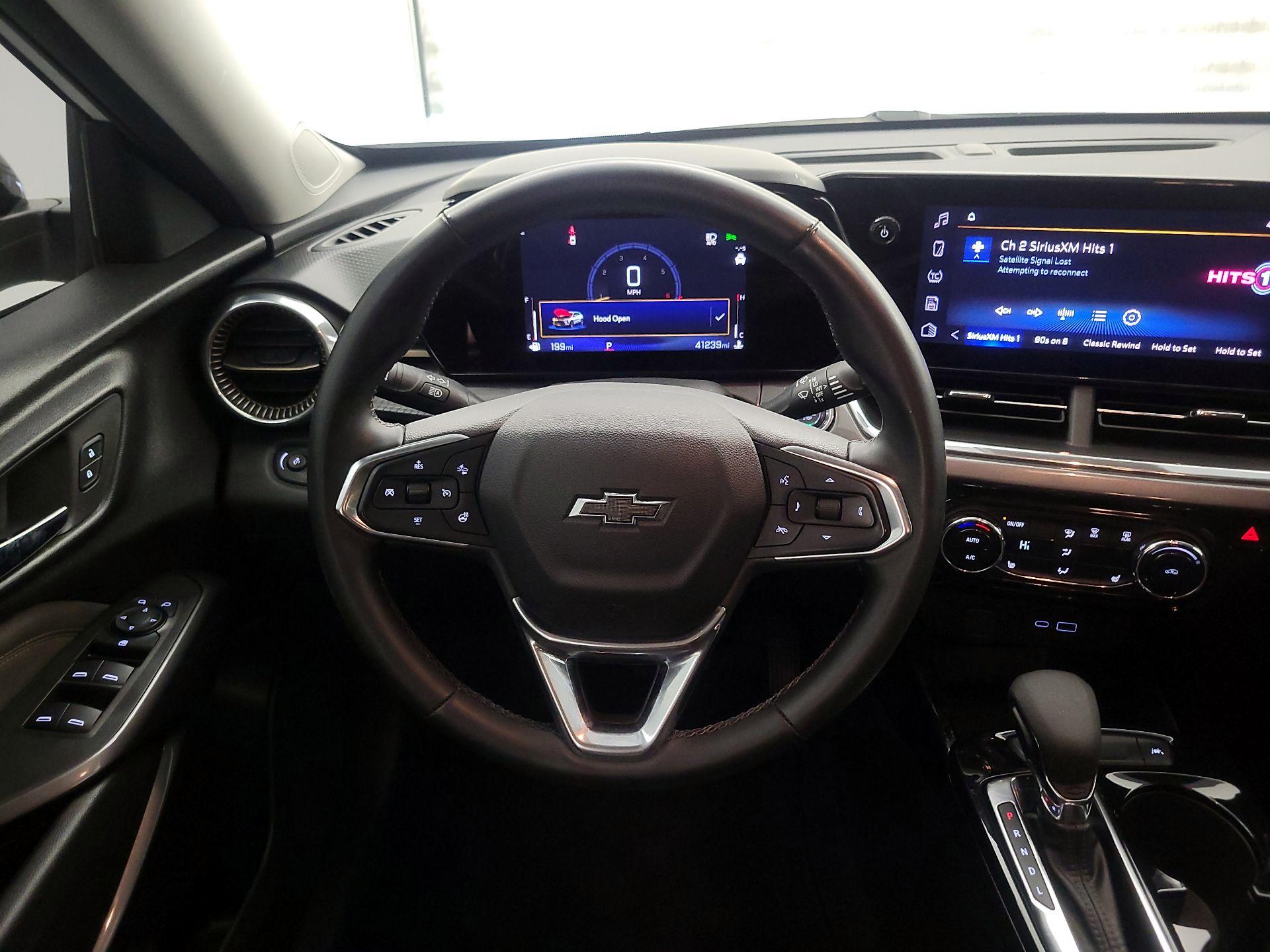 Thumbnail: 2024 Chevrolet Trax - 10