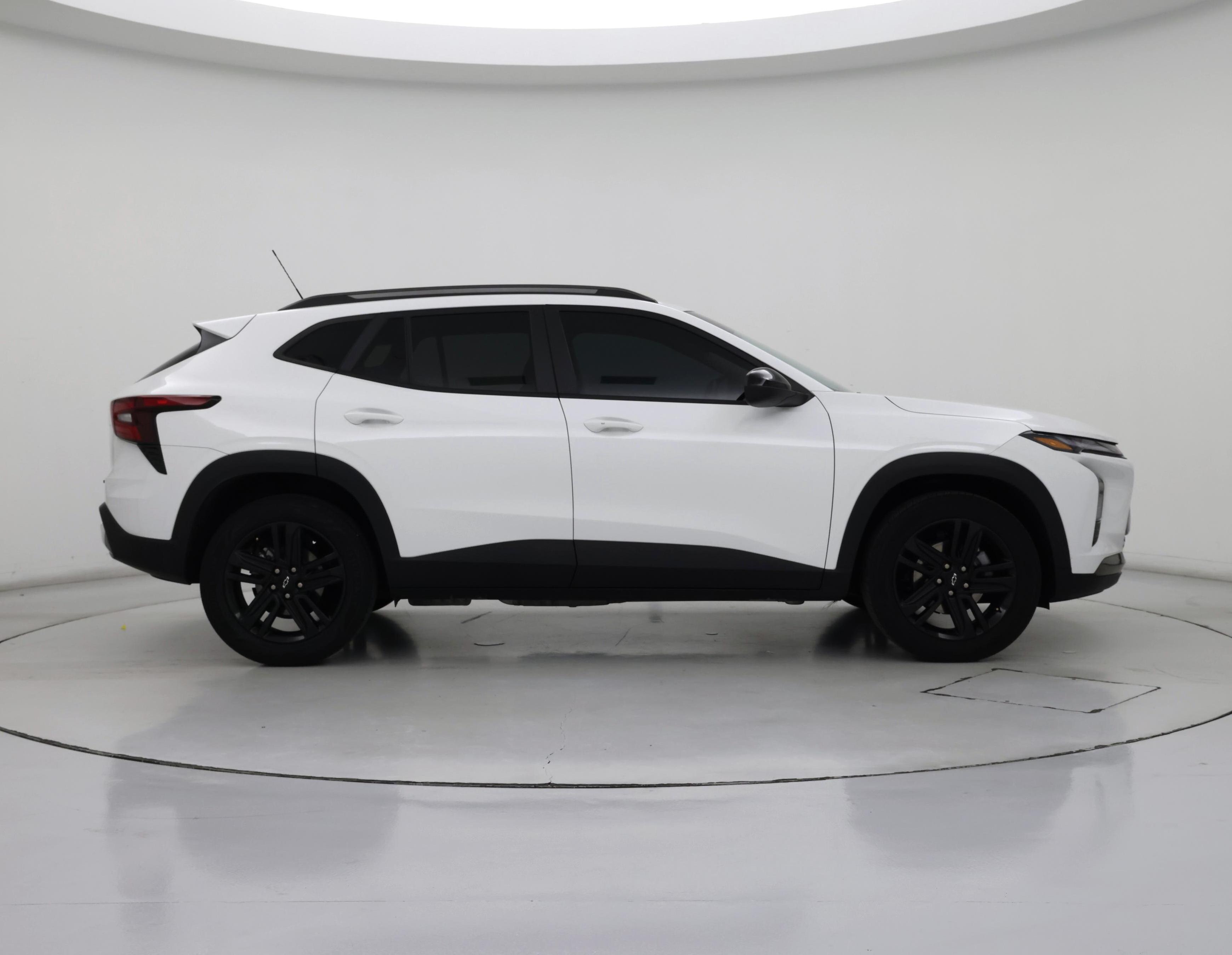 Thumbnail: 2024 Chevrolet Trax - 7