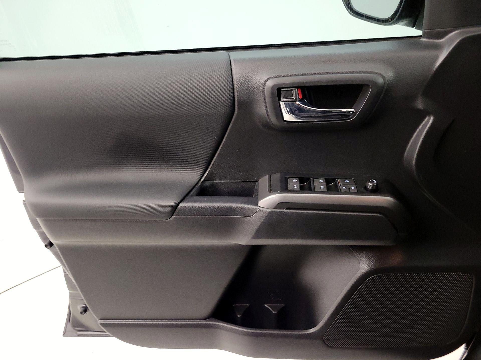 Thumbnail: 2023 Toyota Tacoma - 12