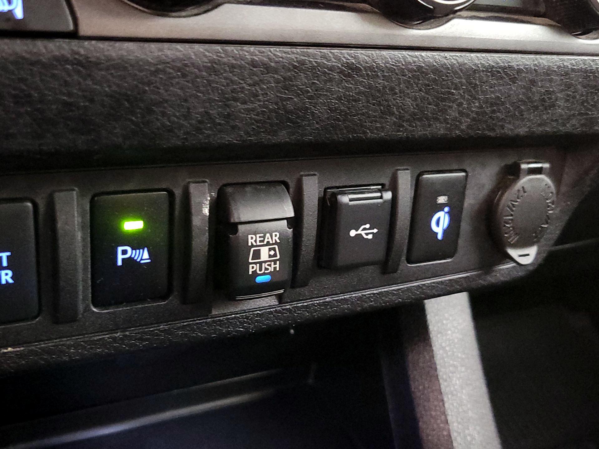 Thumbnail: 2023 Toyota Tacoma - 19