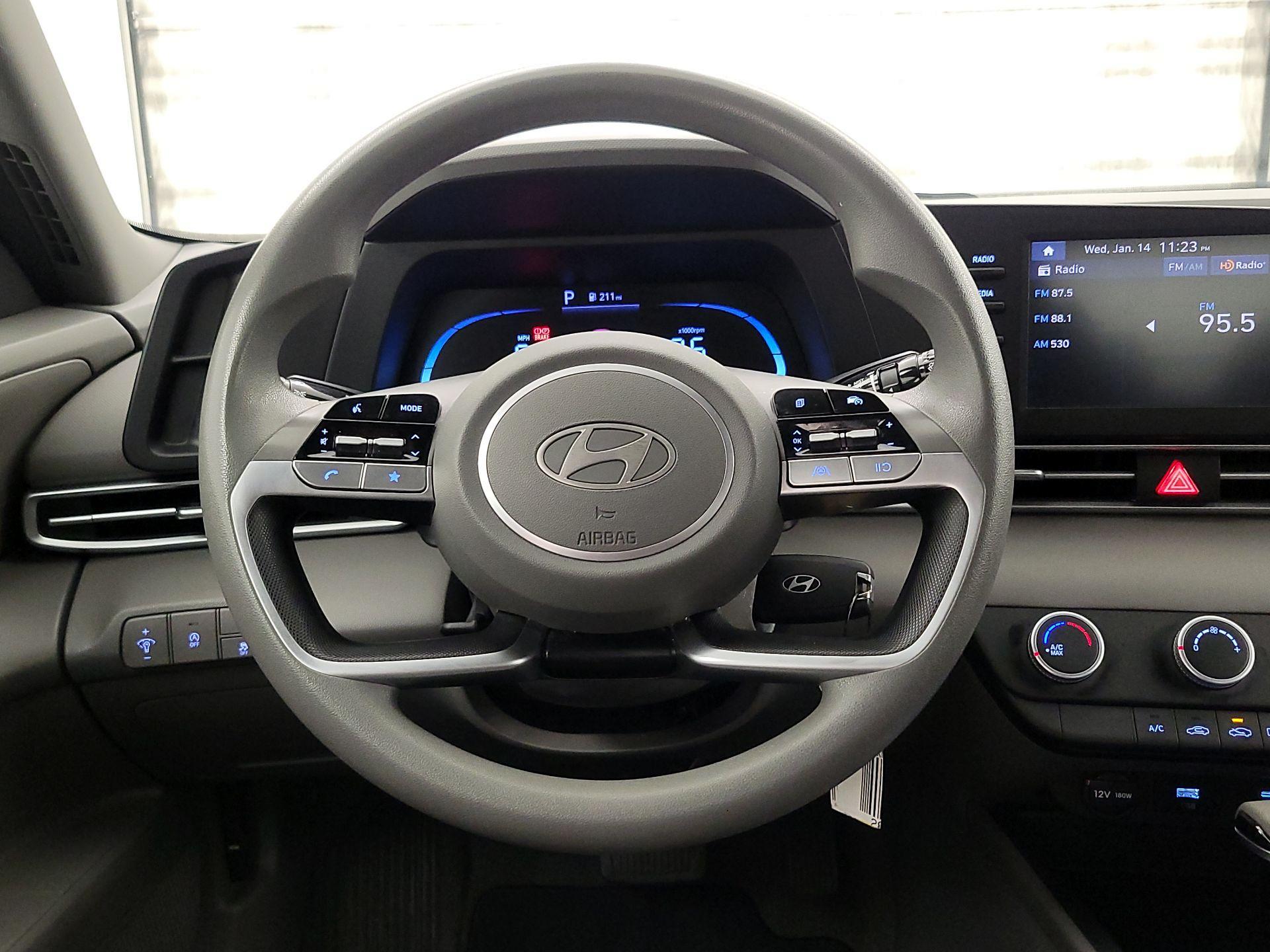 Thumbnail: 2024 Hyundai Elantra - 10