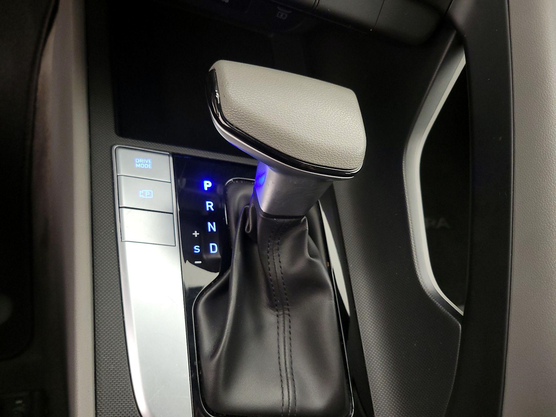 Thumbnail: 2024 Hyundai Elantra - 17