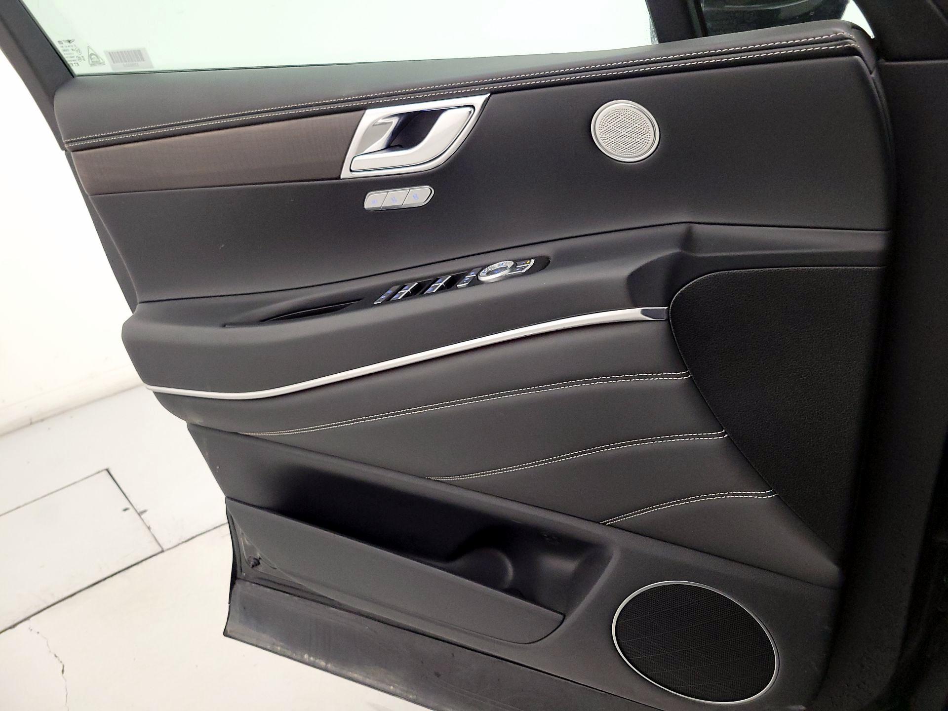 Thumbnail: 2024 Genesis GV80 - 12