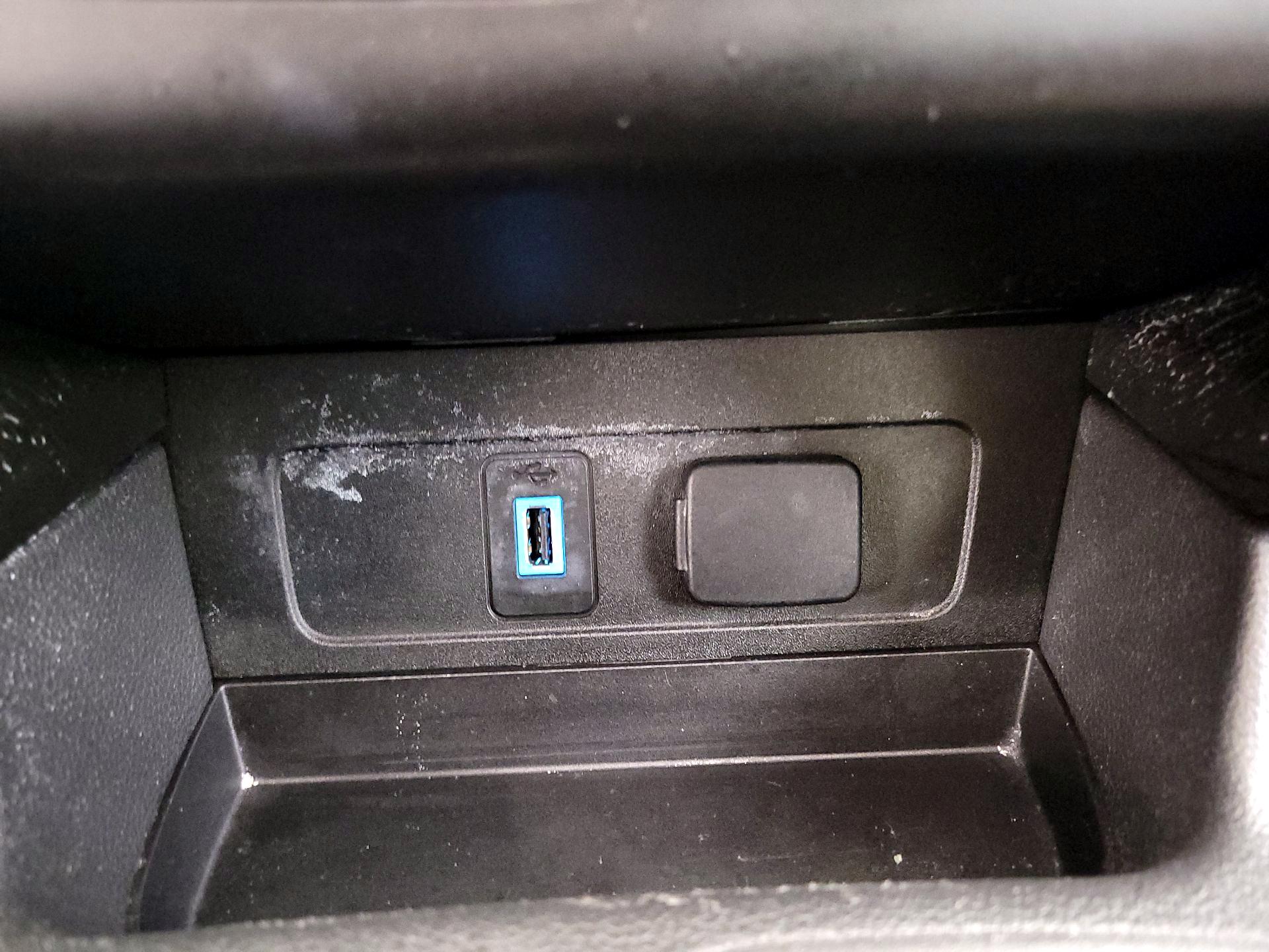 Thumbnail: 2019 Ford Escape - 19