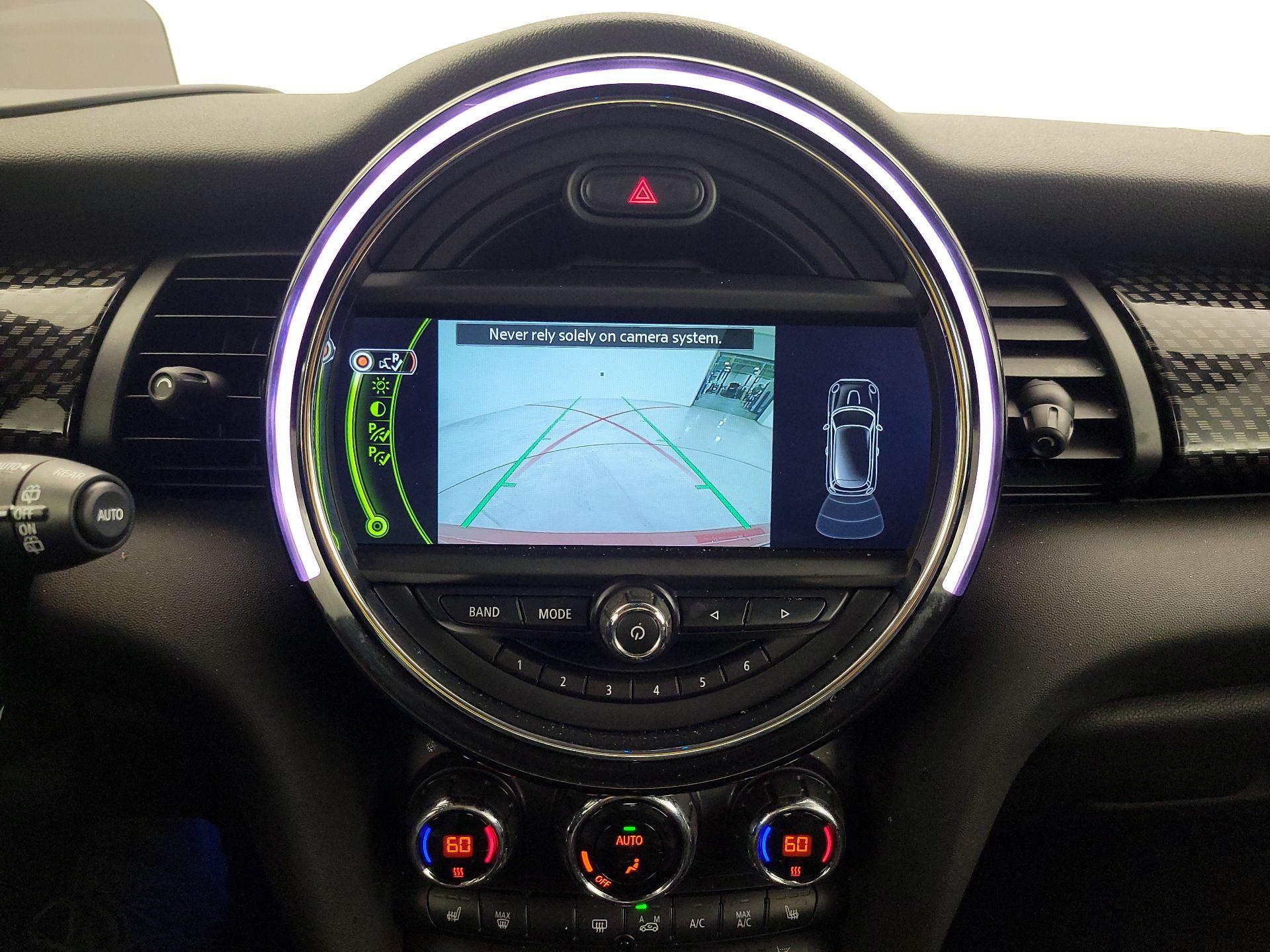 Thumbnail: 2015 MINI Cooper Hardtop - 15