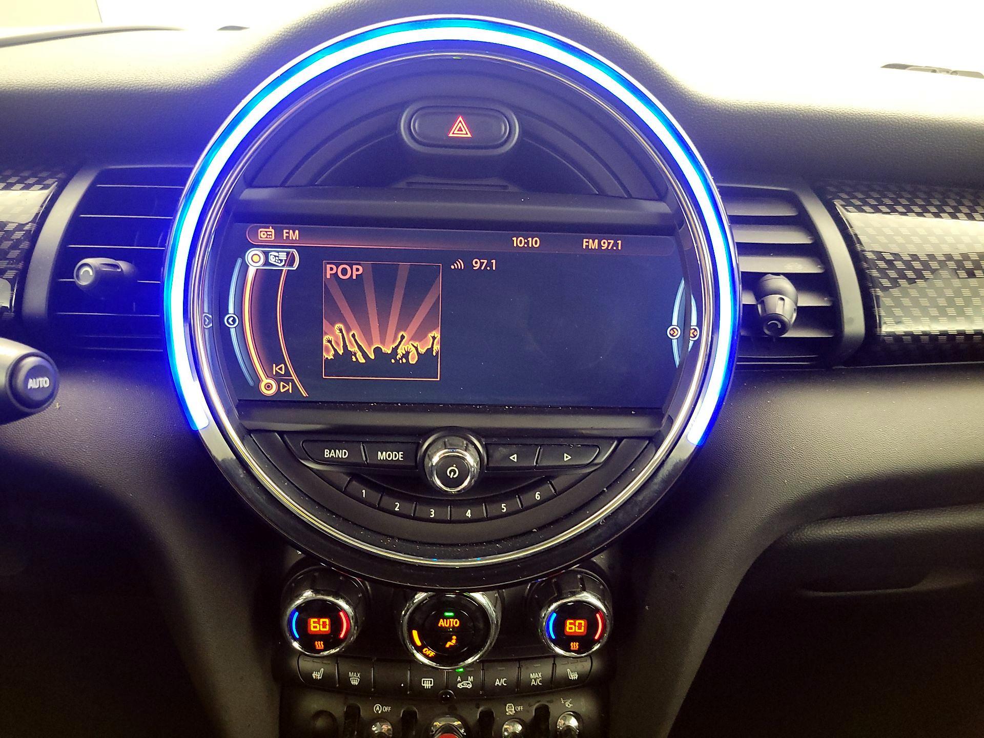 Thumbnail: 2015 MINI Cooper Hardtop - 16