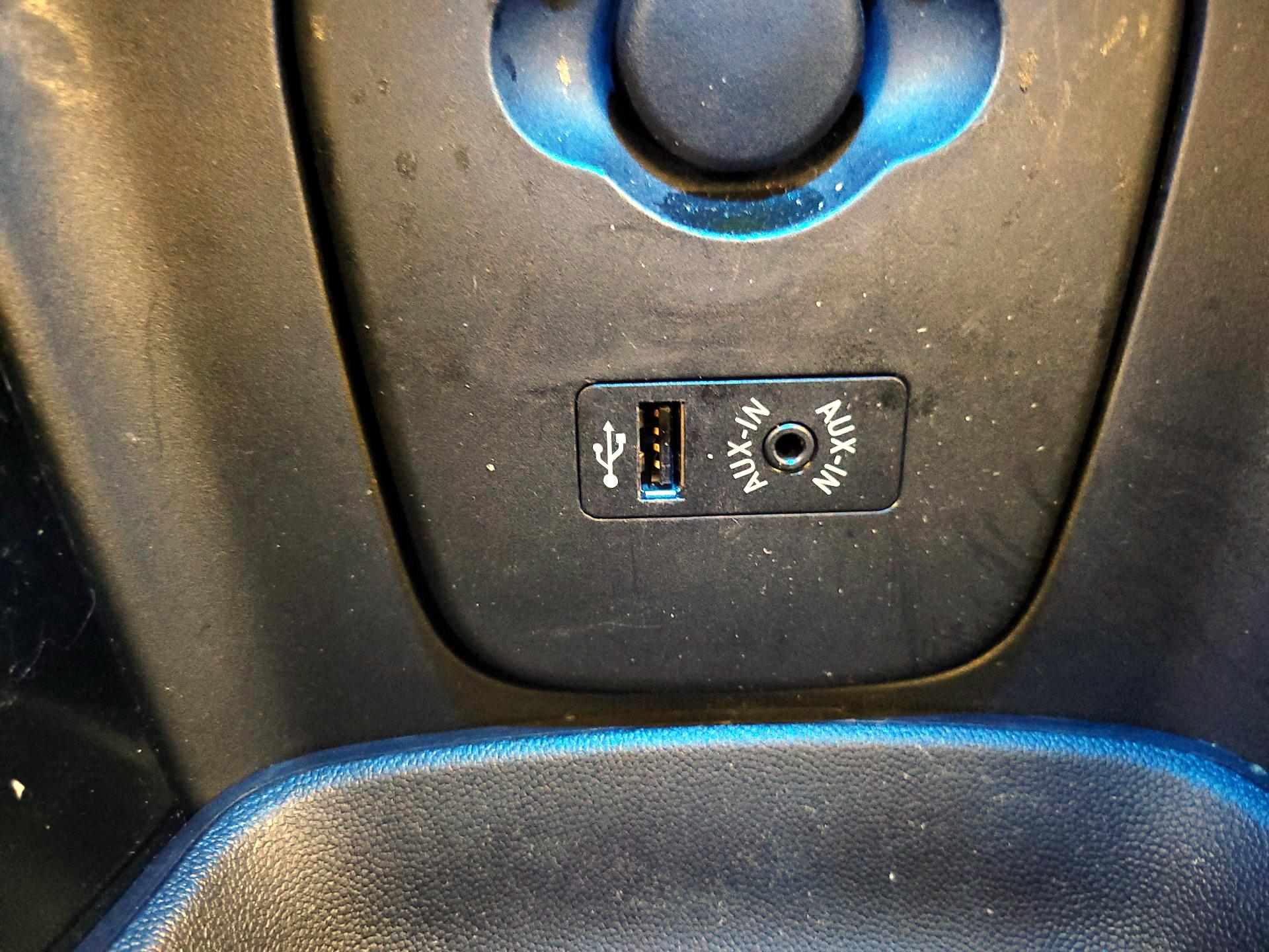 Thumbnail: 2015 MINI Cooper Hardtop - 19