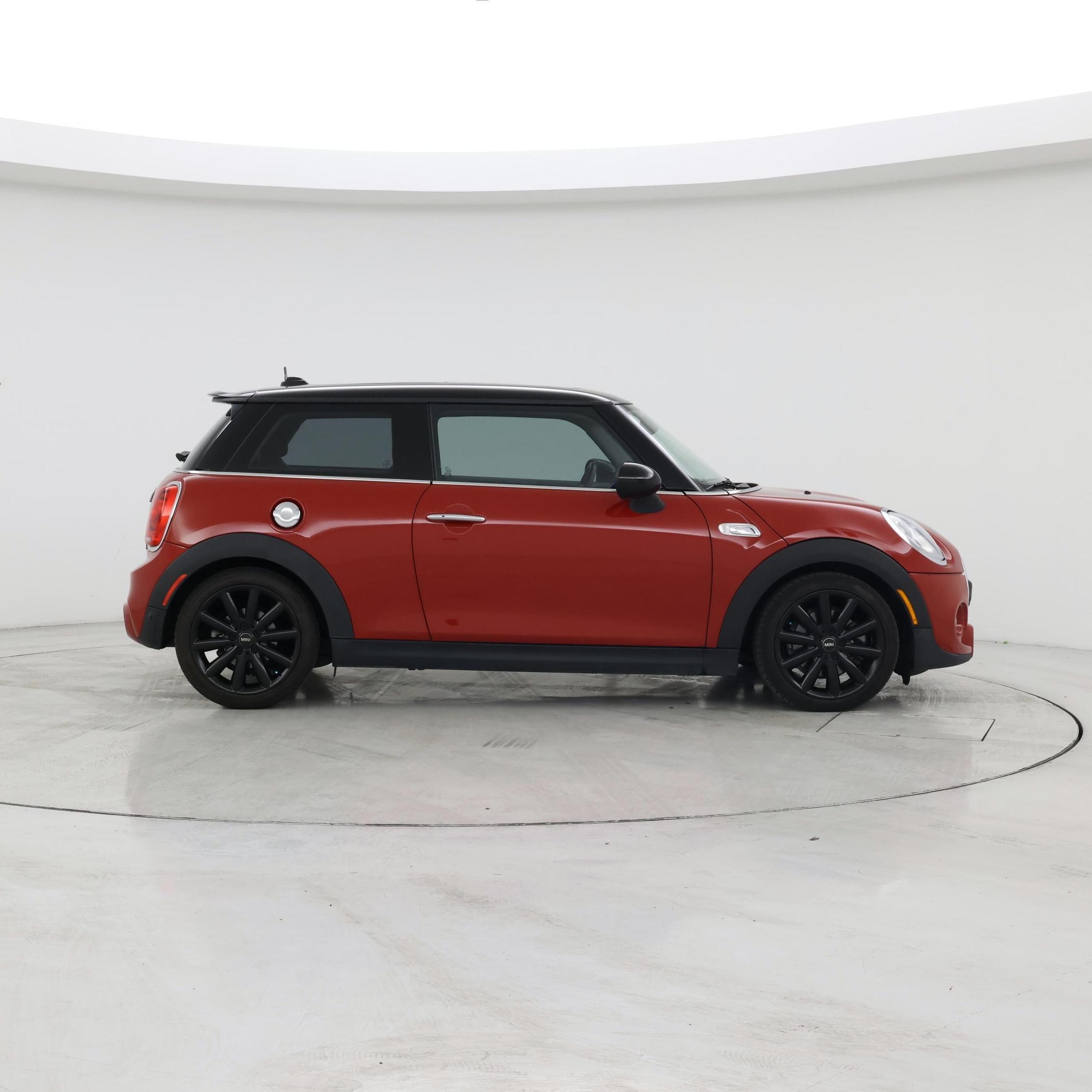 Thumbnail: 2015 MINI Cooper Hardtop - 7