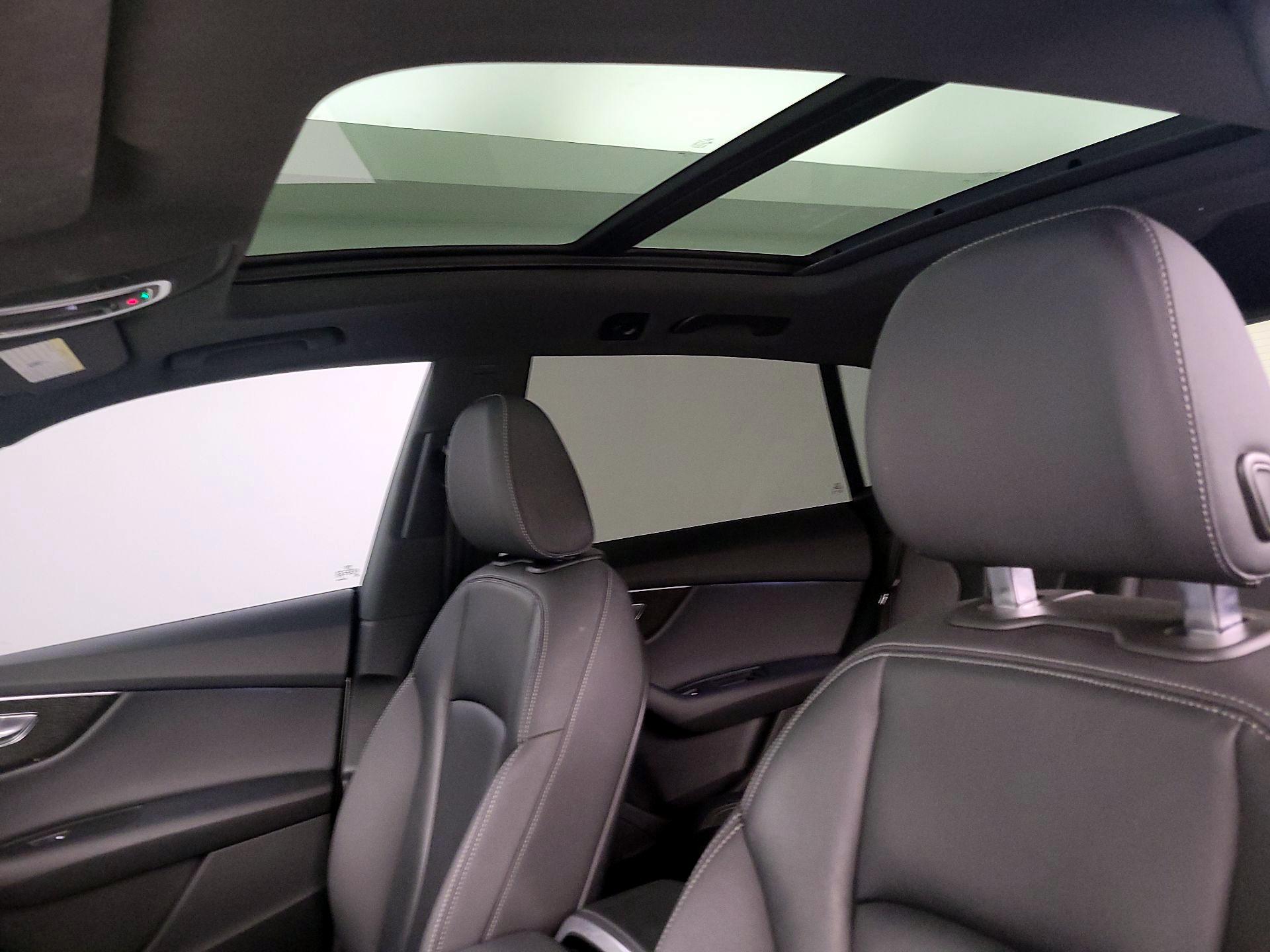 Thumbnail: 2019 Audi Q8 - 20