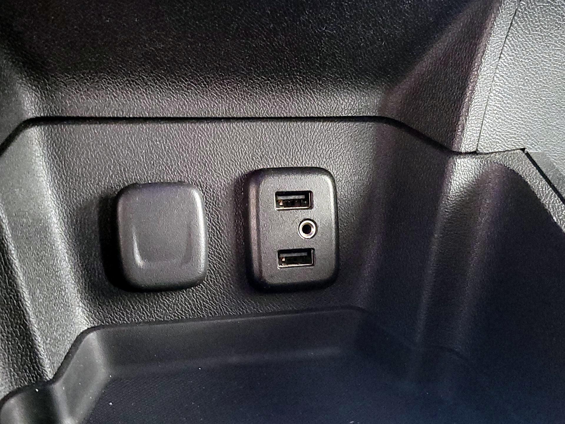 Thumbnail: 2017 Chevrolet Volt - 18